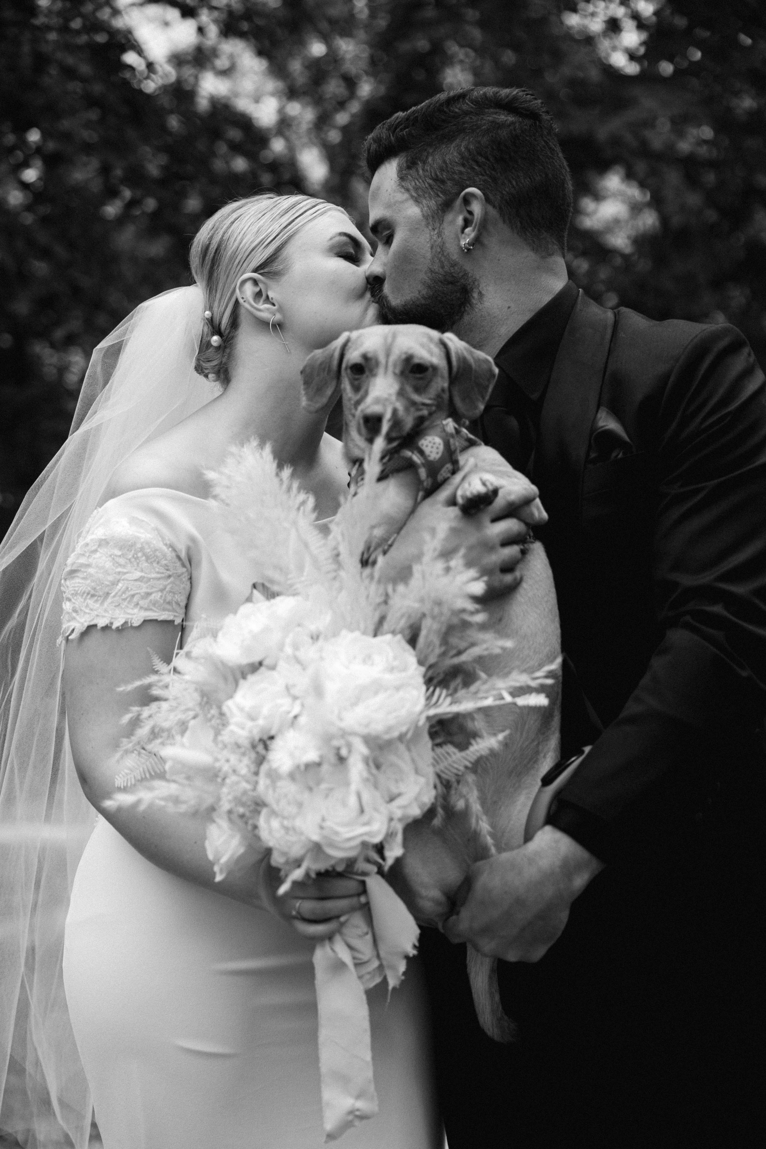 Khrystyna & Zachary (Winnipeg Art Gallery). Wedding Photographer in Winnipeg — Cinematic & Timeless by Vitiuk Photography