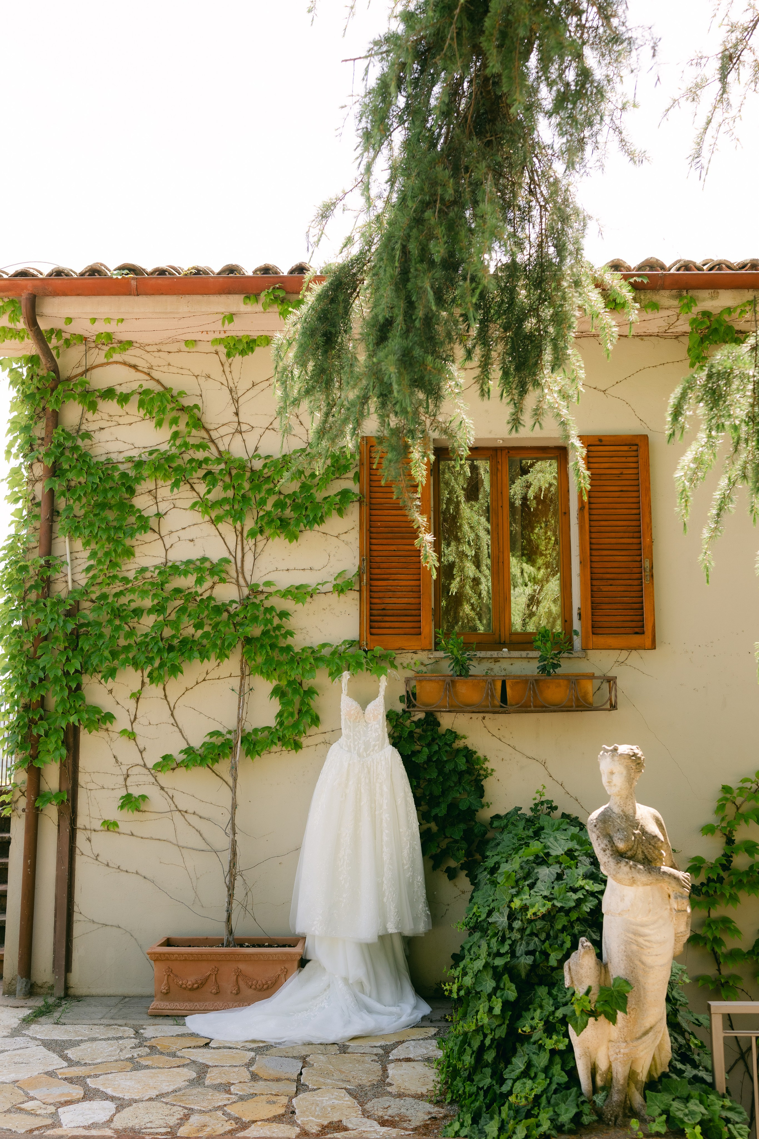Elisa and John. Sara Luca Wedding Photographer in Italy and Europe