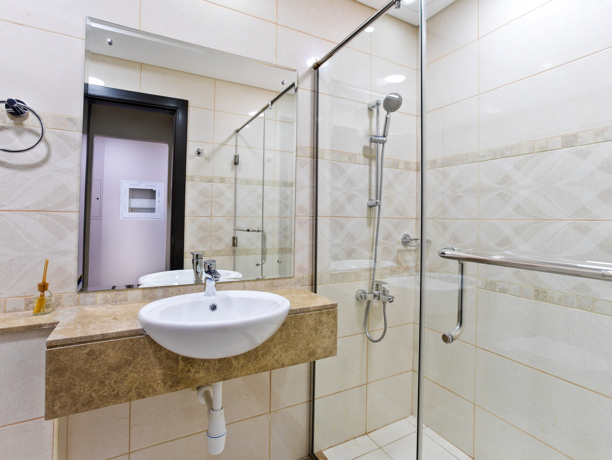 Court Tower. Samy Mar Boy │Portrait, Automotive and Real Estate Photographer