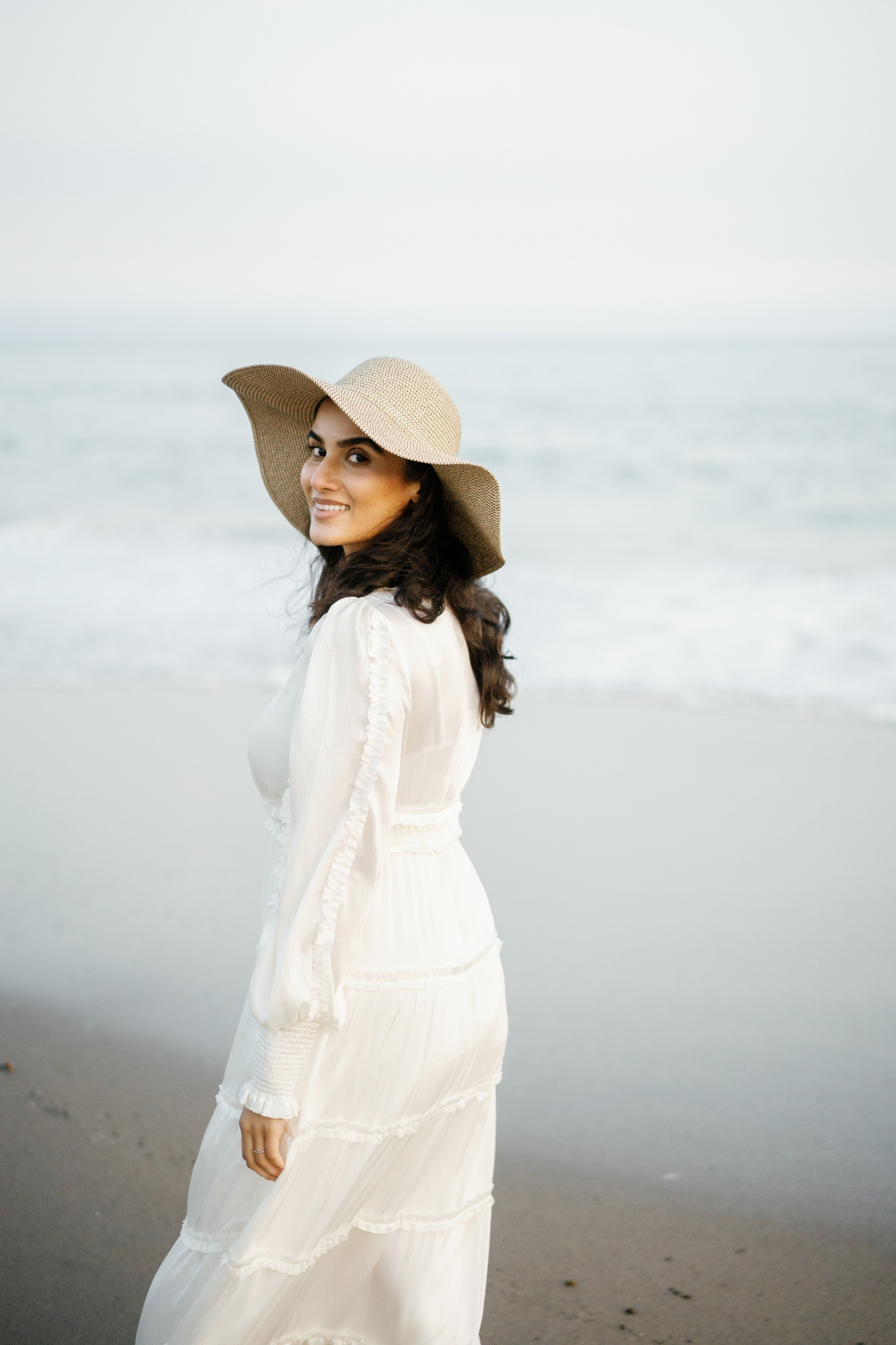 Santa Monica Sunset Engagement Photoshoot. Wedding Photography & Videography Team in California, Los Angeles, San Francisco, San Diego and Travel