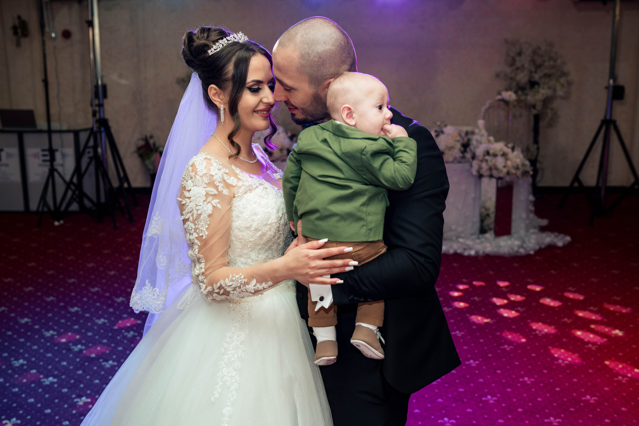 Ionela & Alex. Acasă