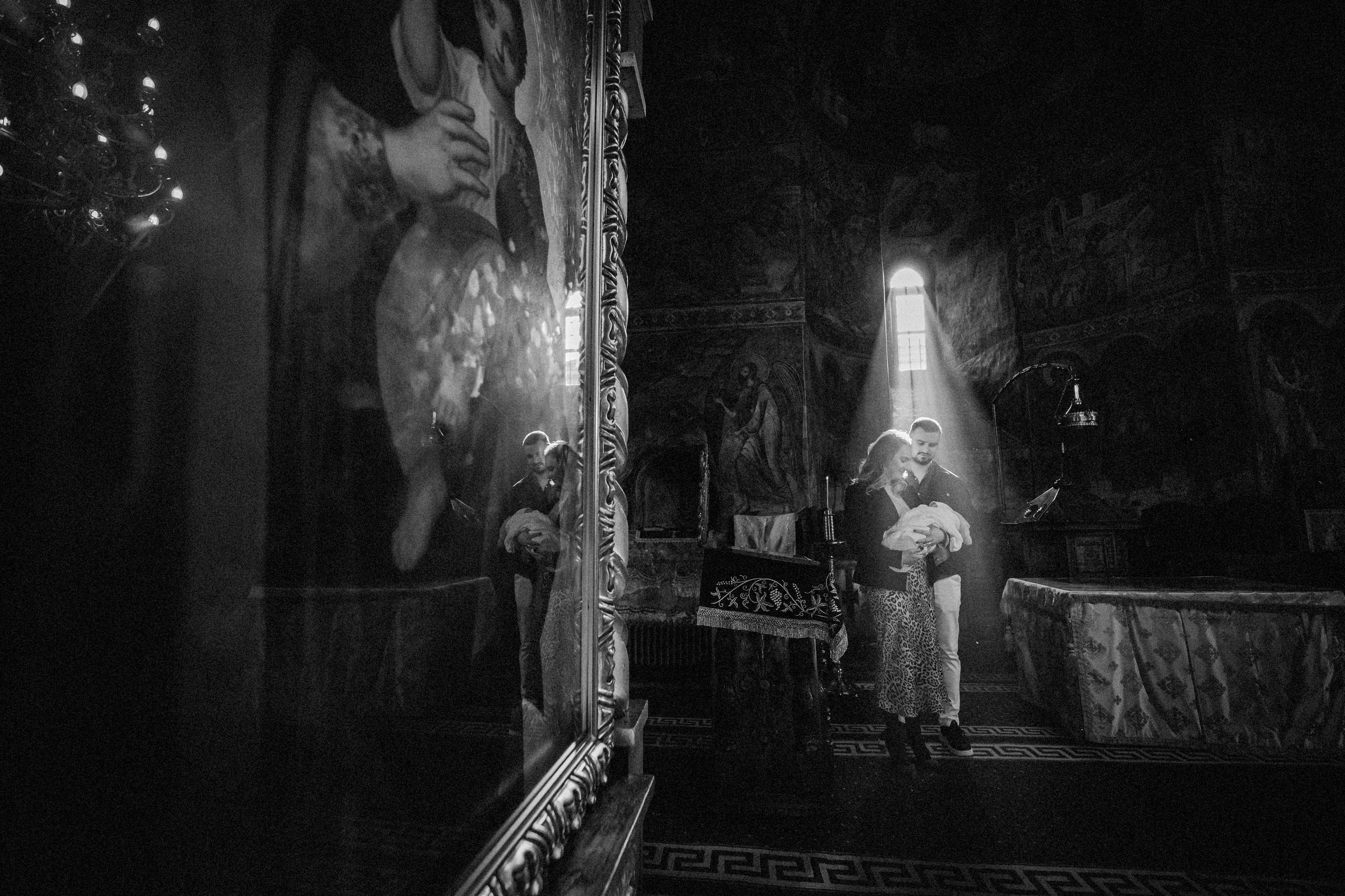 Fotografie botez – Momente de familie autentice. Bogdan Dumitrel — wedding photograher