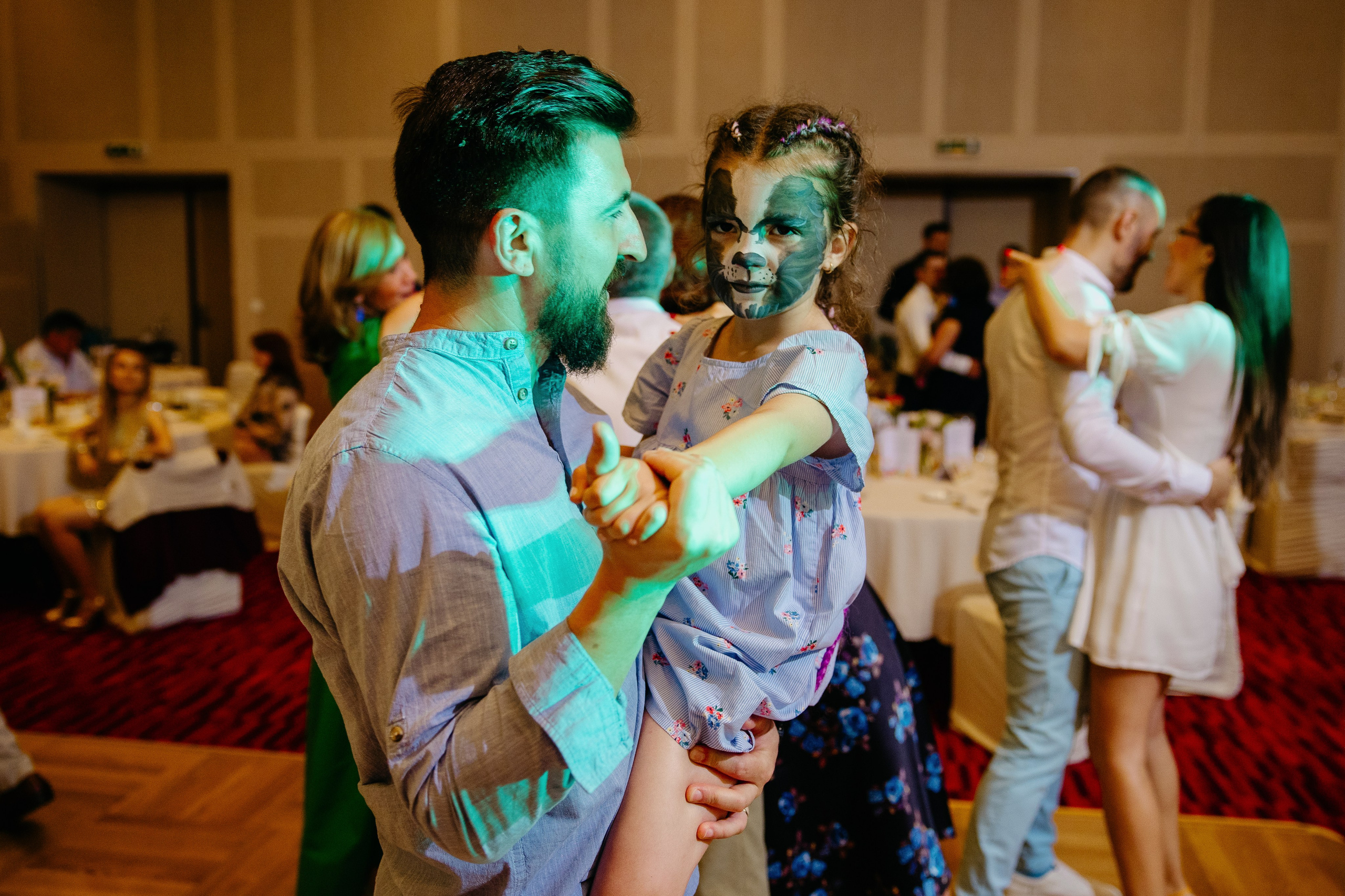 Fotografie De Botez MdimaFotoStudio. MDimaFotoStudio. Fotograf de nuntă, evenimente private și de familie