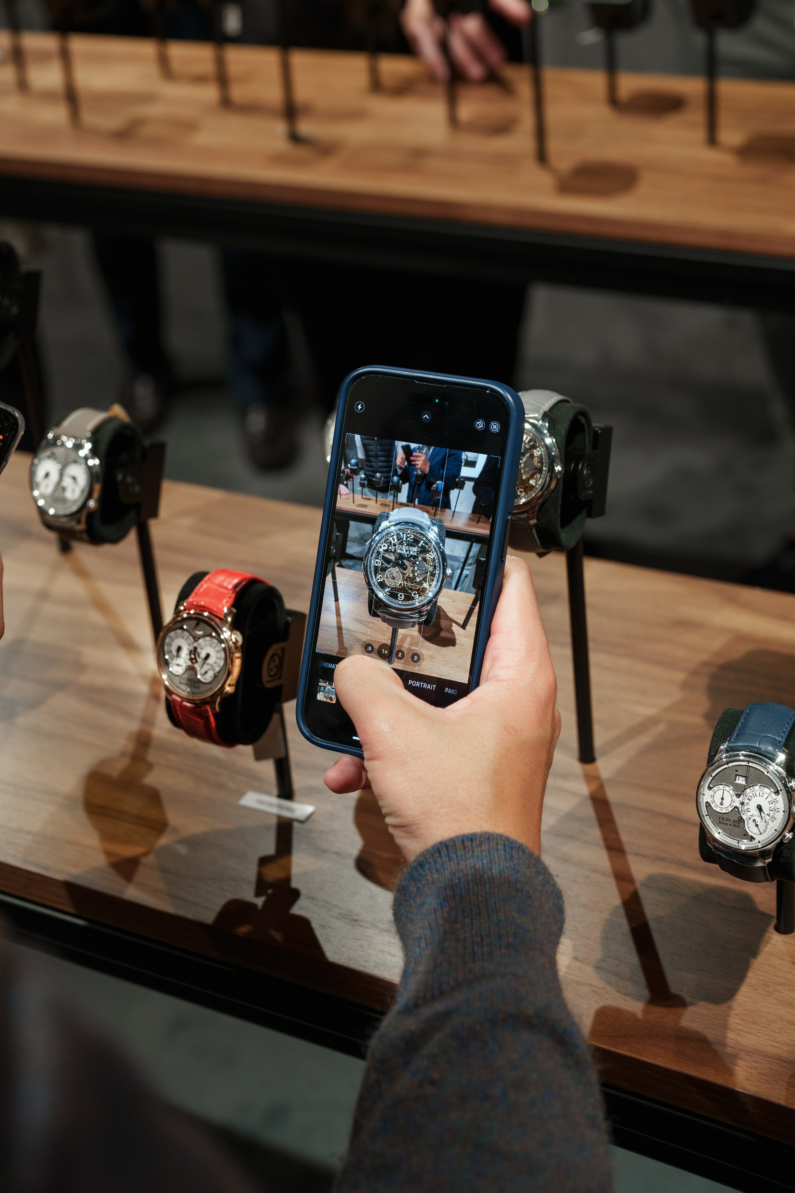 WATCHBOX. ФОТОГРАФ В ГОНКОНГЕ (СВАДЬБЫ, FASHION, СЕМЕЙНЫЕ, МЕРОПРИЯТИЯ, ФОТОПРОГУЛКИ)