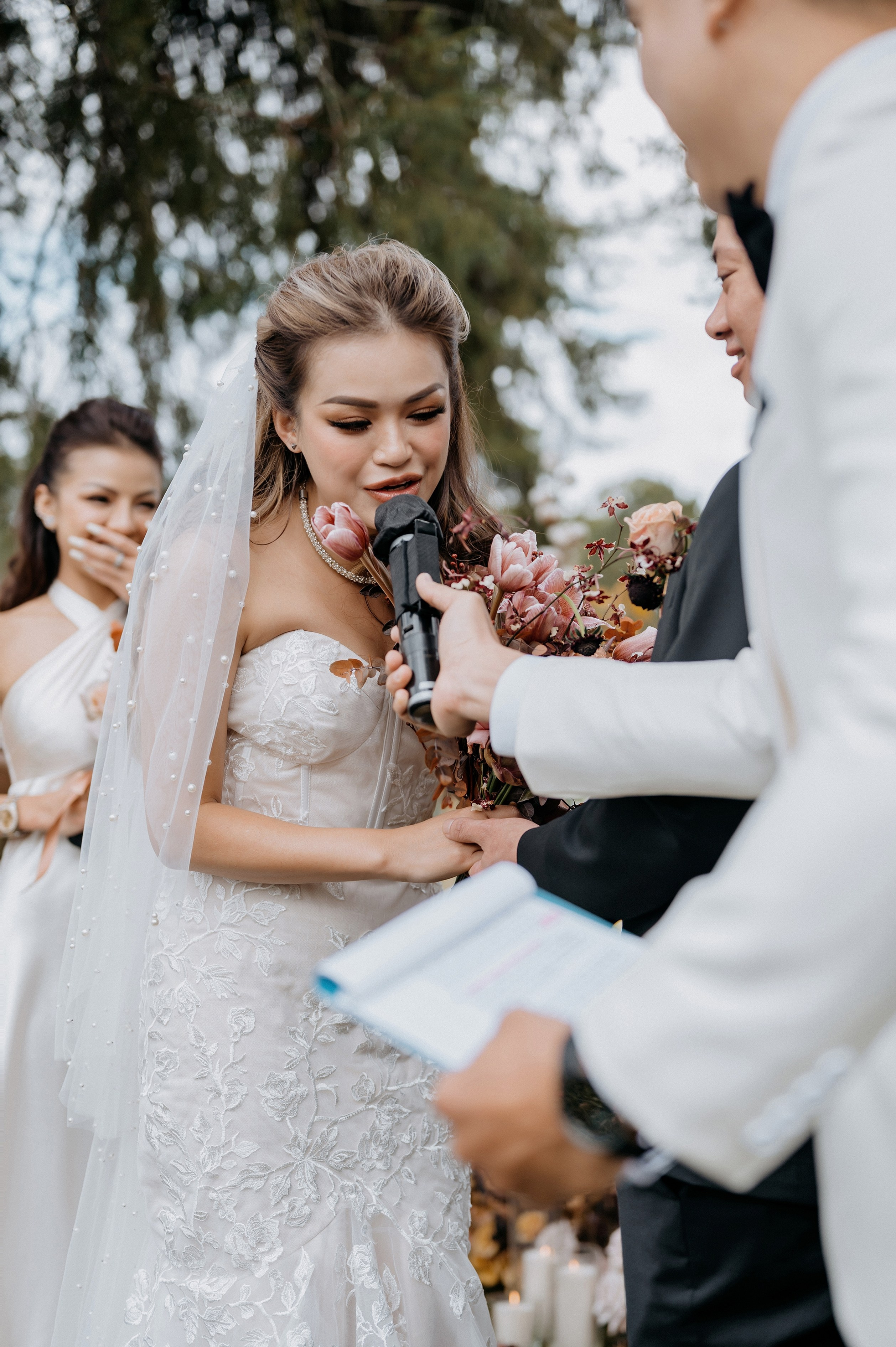JESSE & MIMI / The Vows. Nhiếp ảnh gia đám cưới hàng đầu tại Thành Phố Hồ Chí Minh