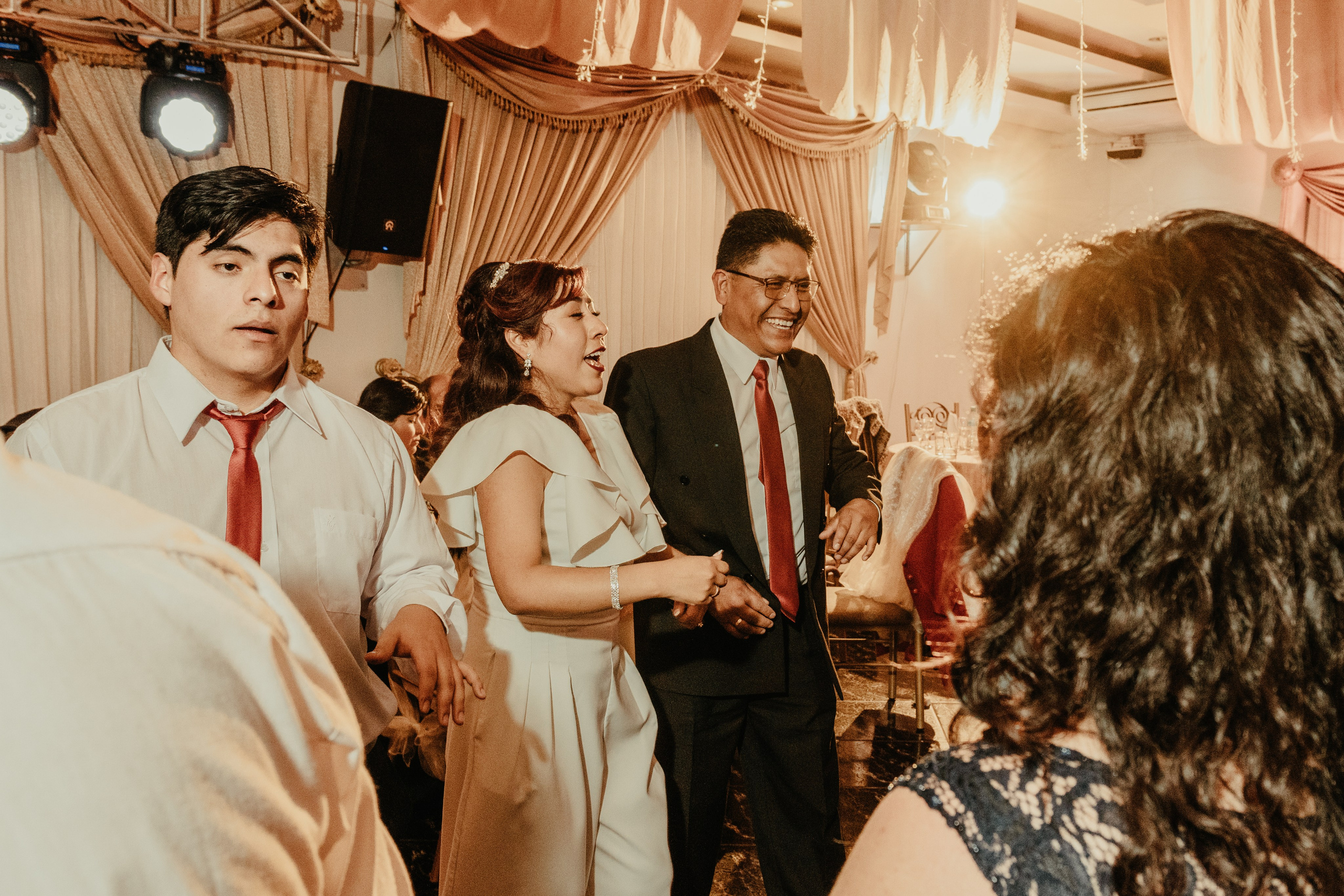 VANESSA + FRANKLIN BODA RELIGIOSA. Studio KVTA | Fotografía y Video de Bodas en Arequipa