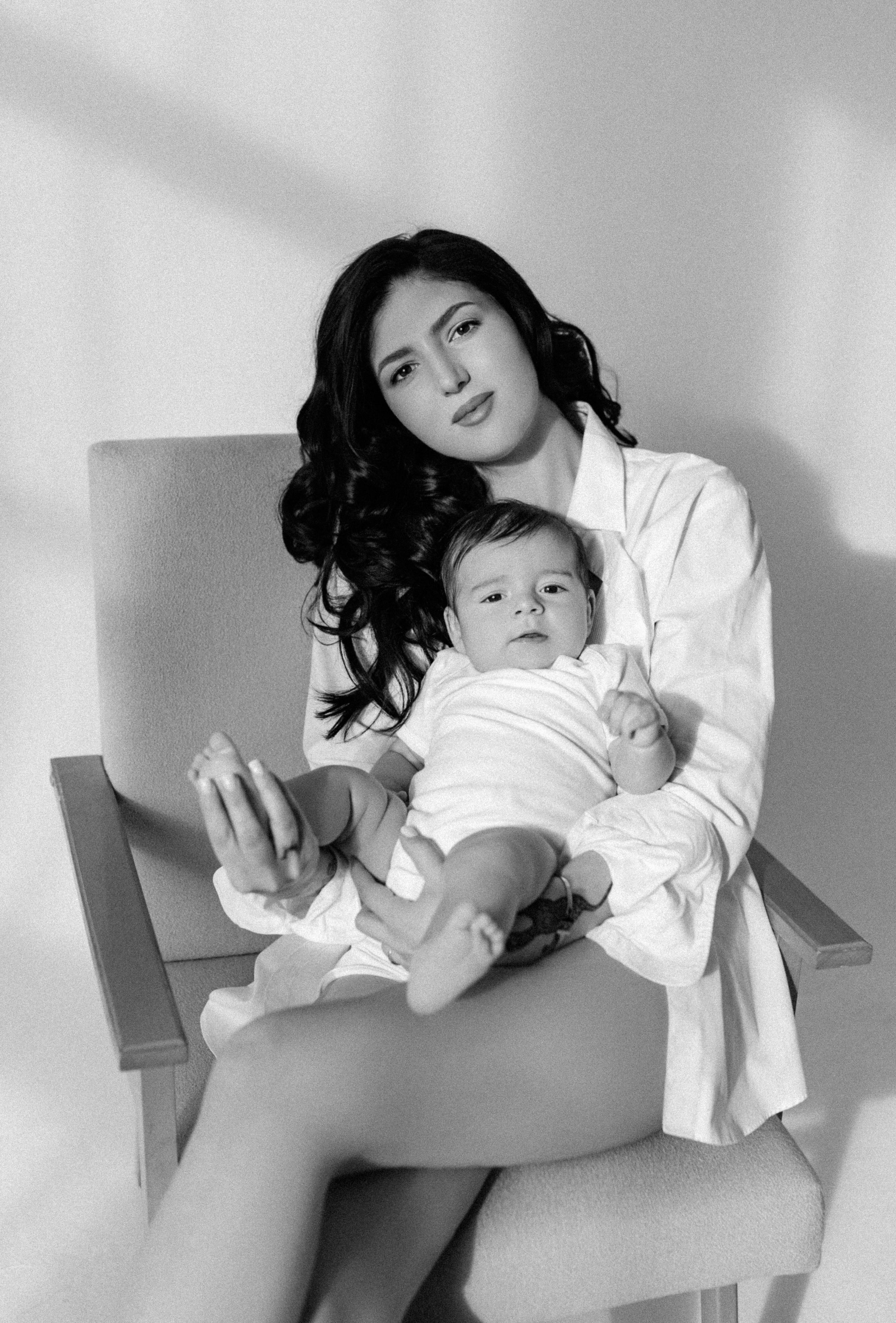 Mia & Theo. Krása tehotenstva v objektíve — Maria Milosovic, tehotenská fotografka