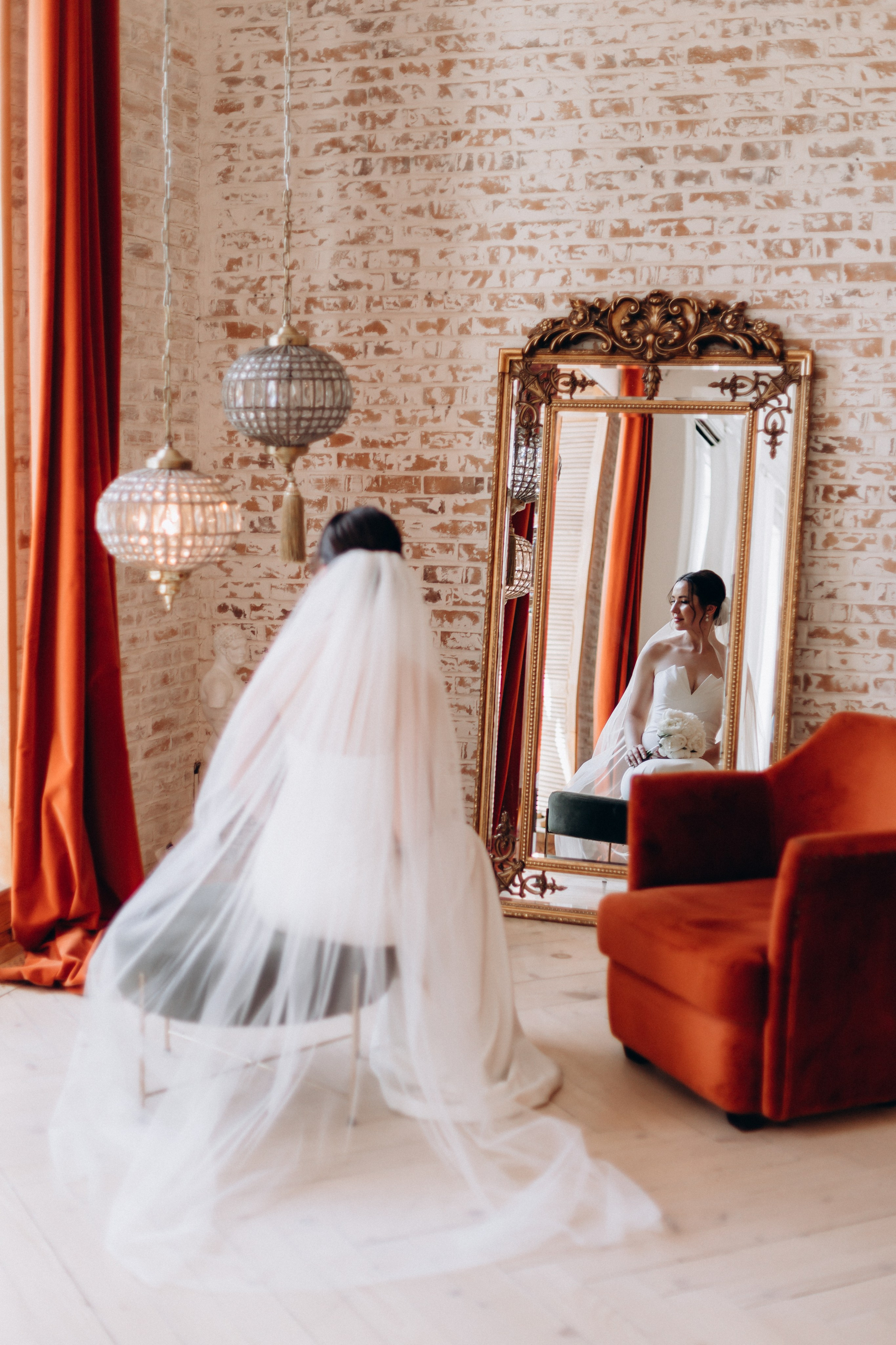 White Wedding. Wedding and Family Photograph