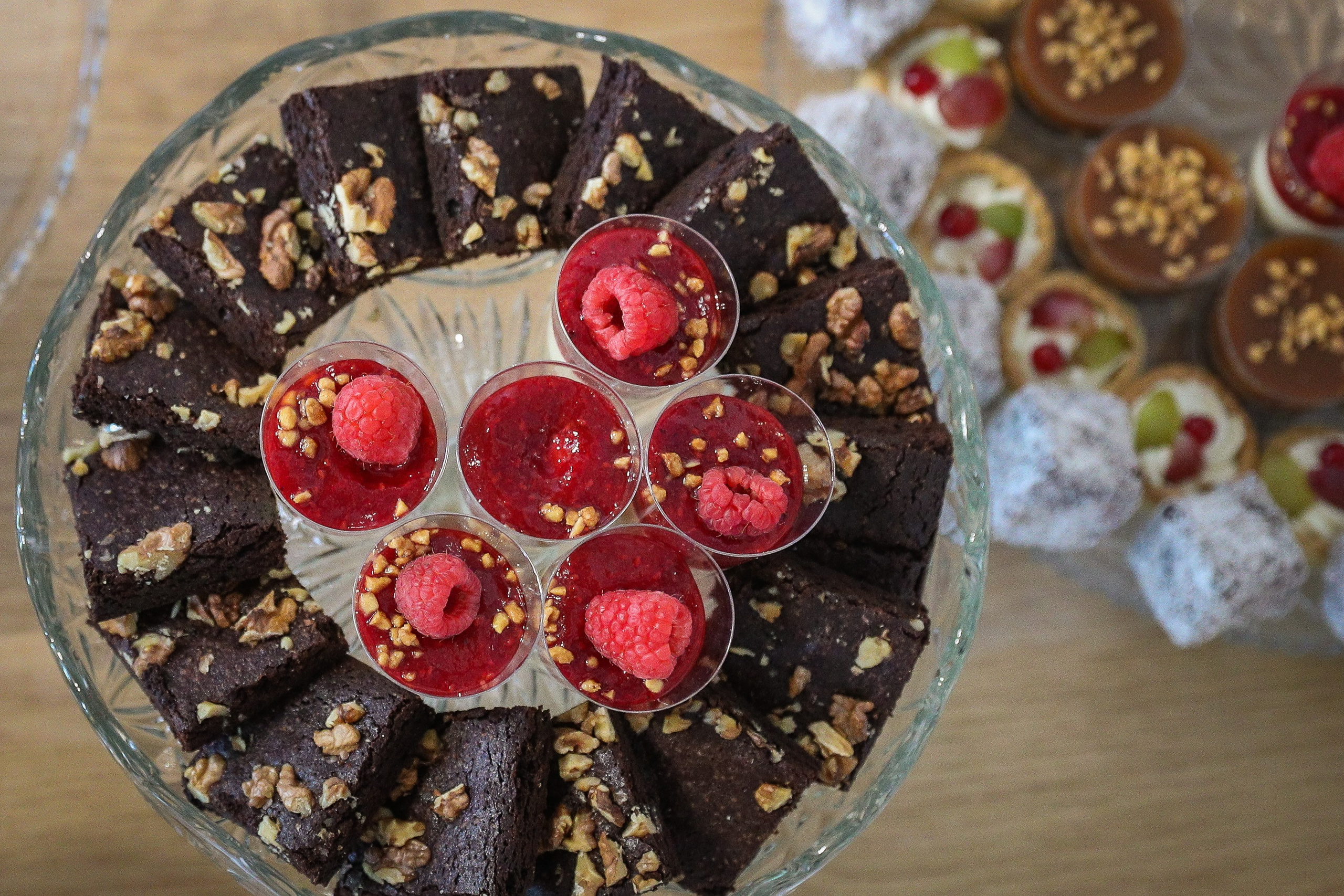 Orsi & Remus, eleganță în inima Transilvaniei. Rares Bucur is a professional wedding photographer based in Cluj-Napoca, Romania, specializing in wedding photography