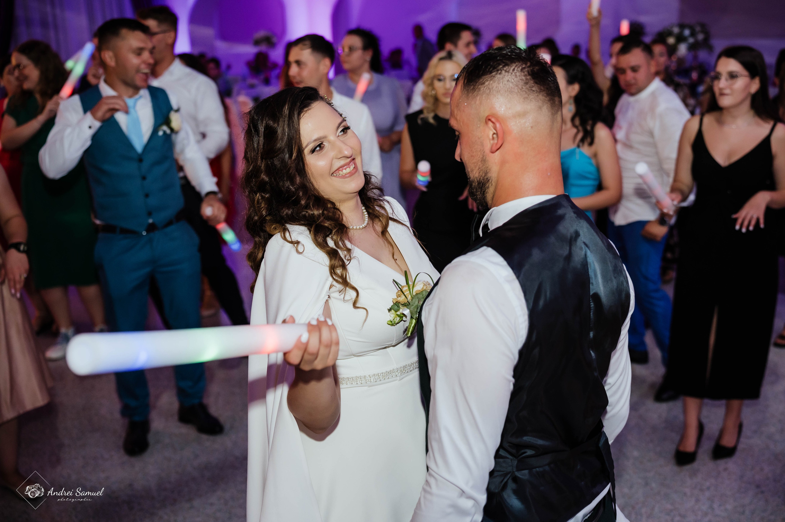 Oana & Romil. Andrei Samuel – Fotograf București | Evenimente, Studio, Imobiliare, Produs