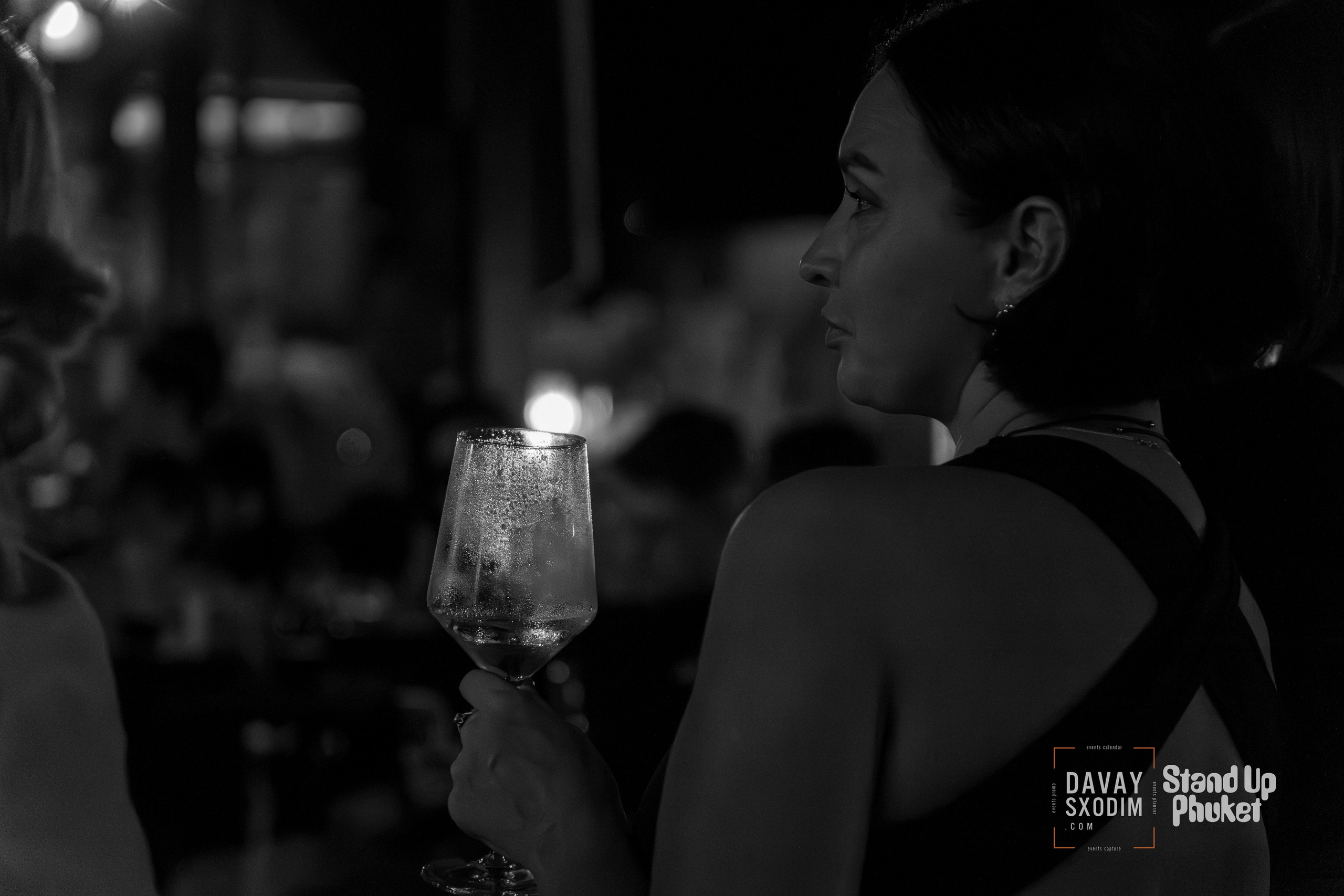 Standup Влада Лапина | Фоторепортаж | Афиша | DAVAYSXODIM.com PHUKET. АФИША|ФОТОРЕПОРТАЖИ|ИВЕНТЫ|ПХУКЕТ