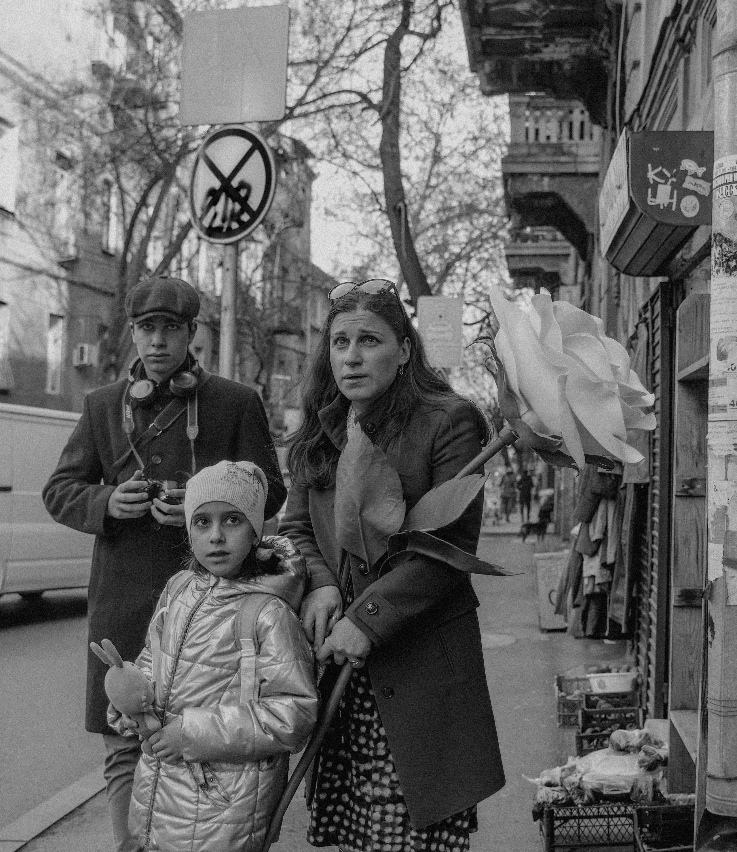 ТБИЛИСИ 2023-2024. Стрит-фотография, полная абсурда, идиотизма и красоты