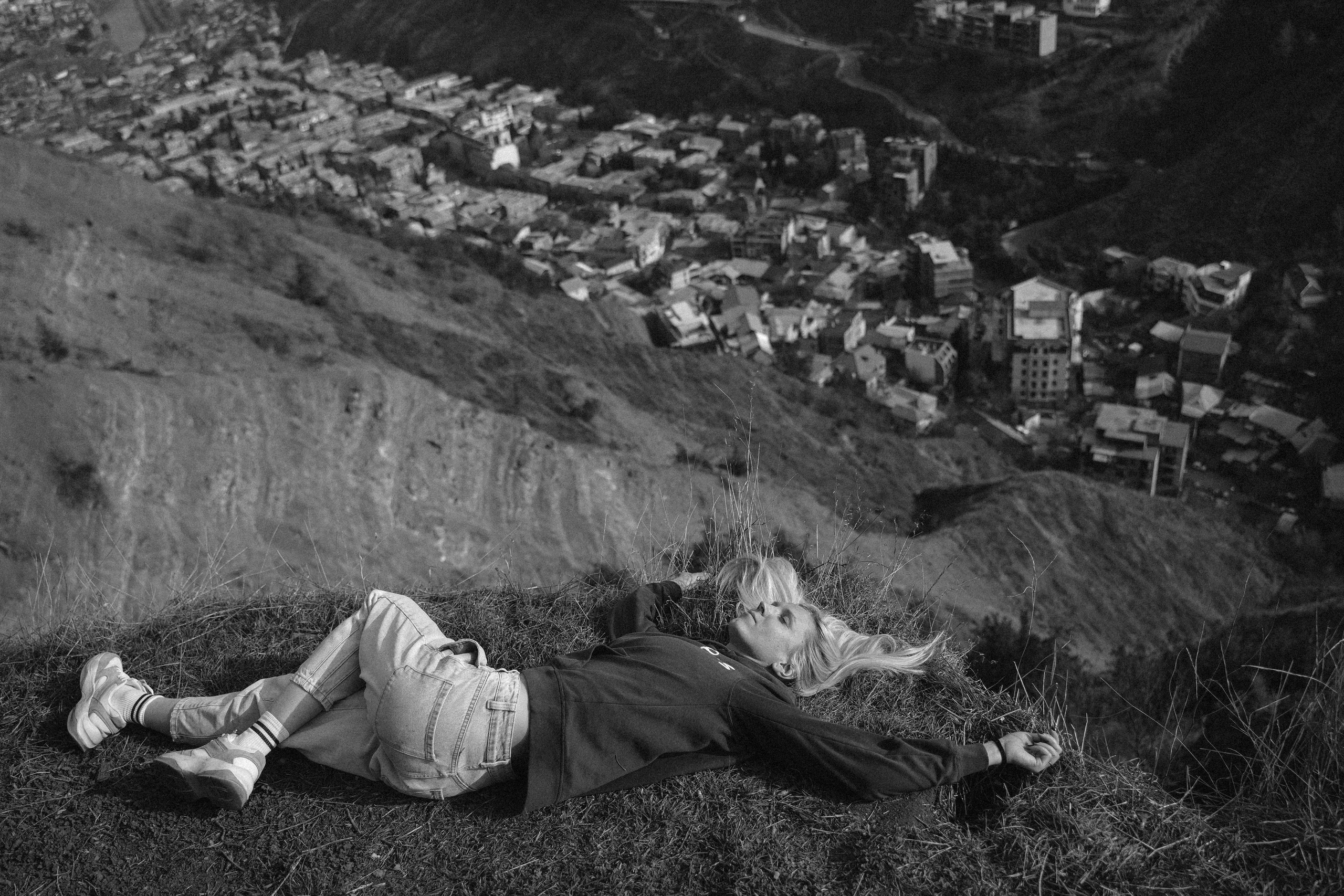 ТБИЛИСИ 2023-2024. Стрит-фотография, полная абсурда, идиотизма и красоты