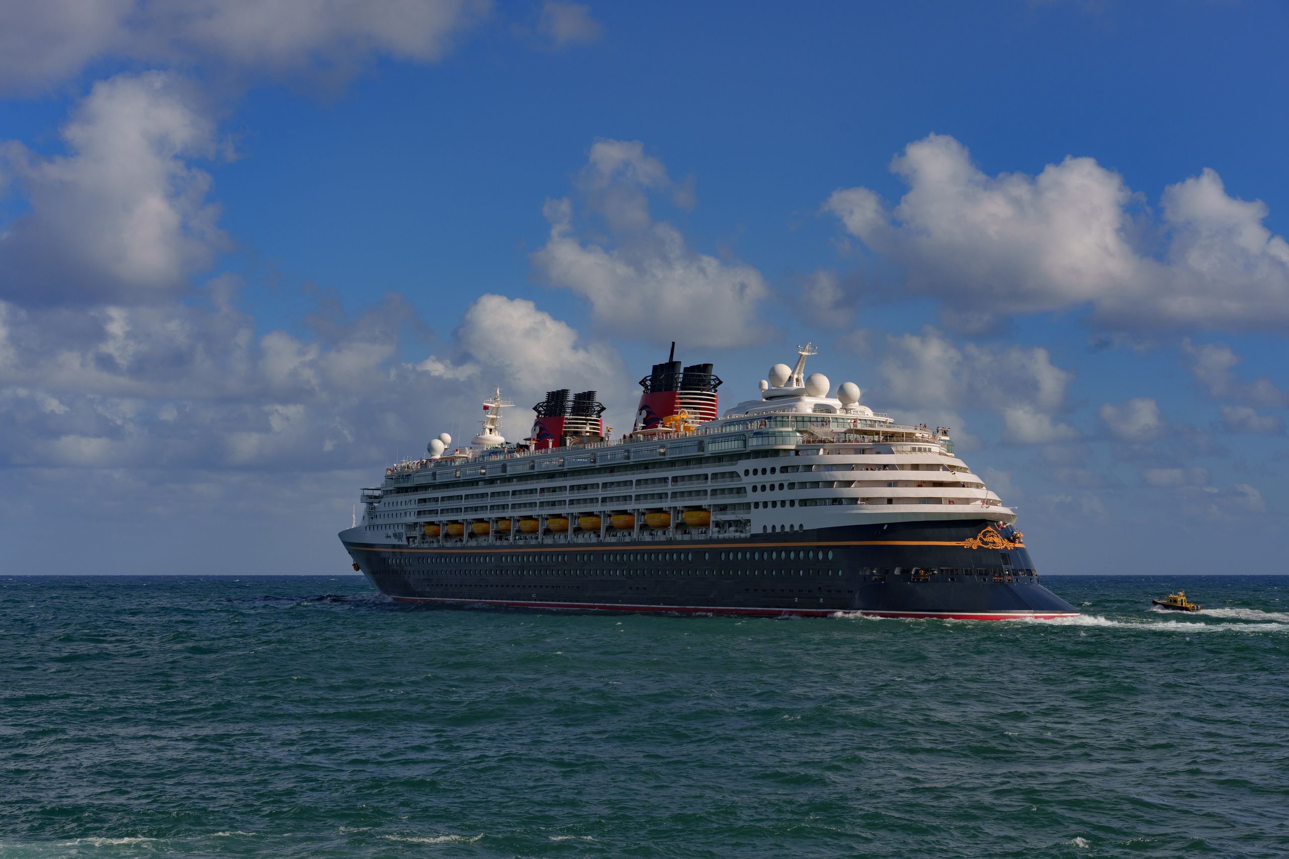 SHIPS. Awards winning photographer in Kauai, Hawaii