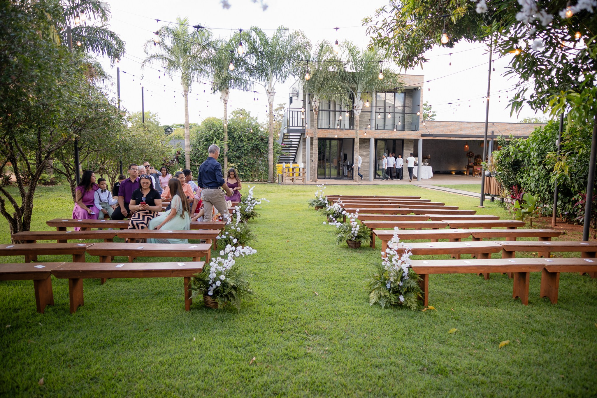 Larissa & Vinicius — Espaço Faveral / Aararaquara. Robson Colaço