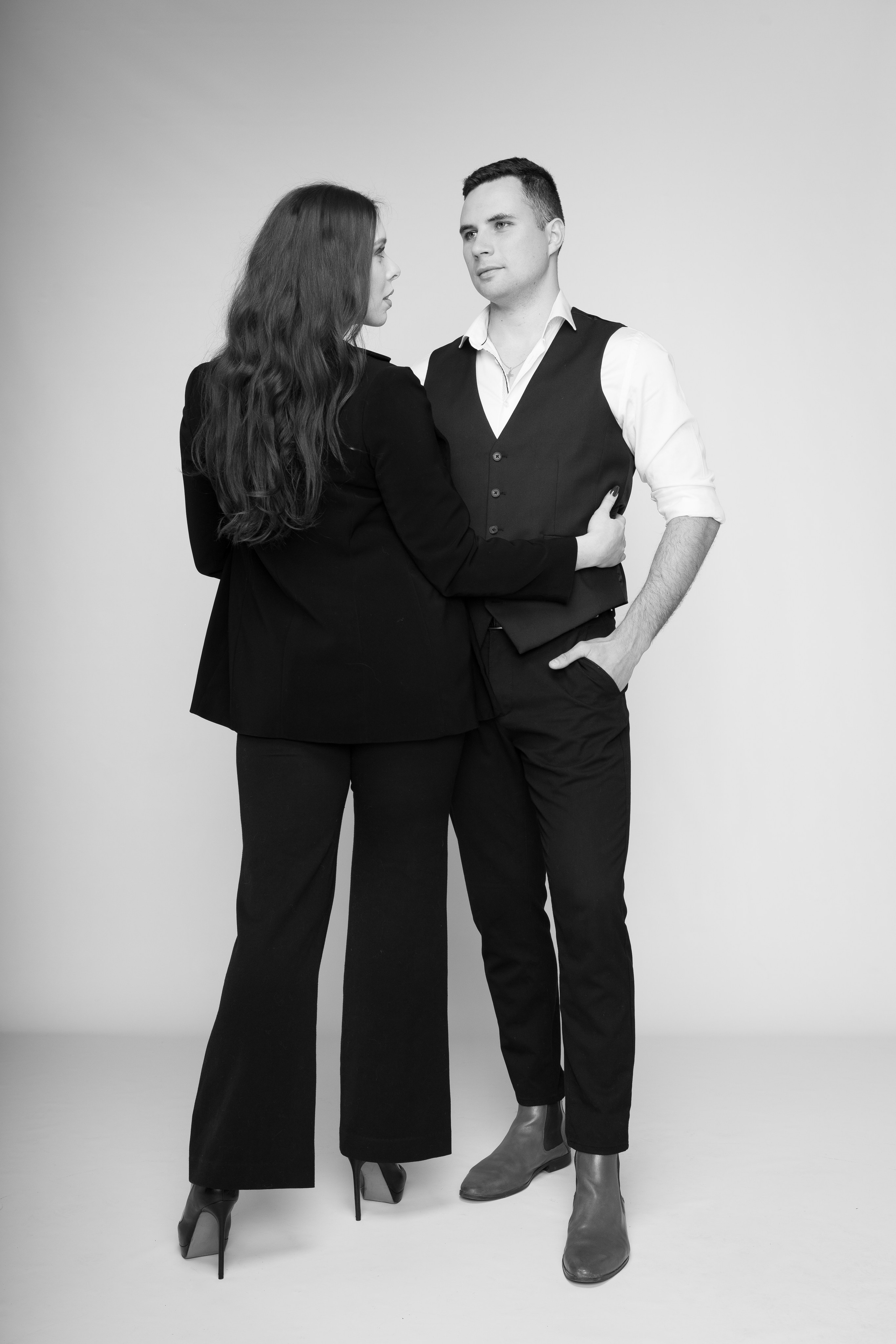 Séance photo couple Albi. Photographe de mariage et de portrait dans le Tarn, Toulouse et en Occitanie