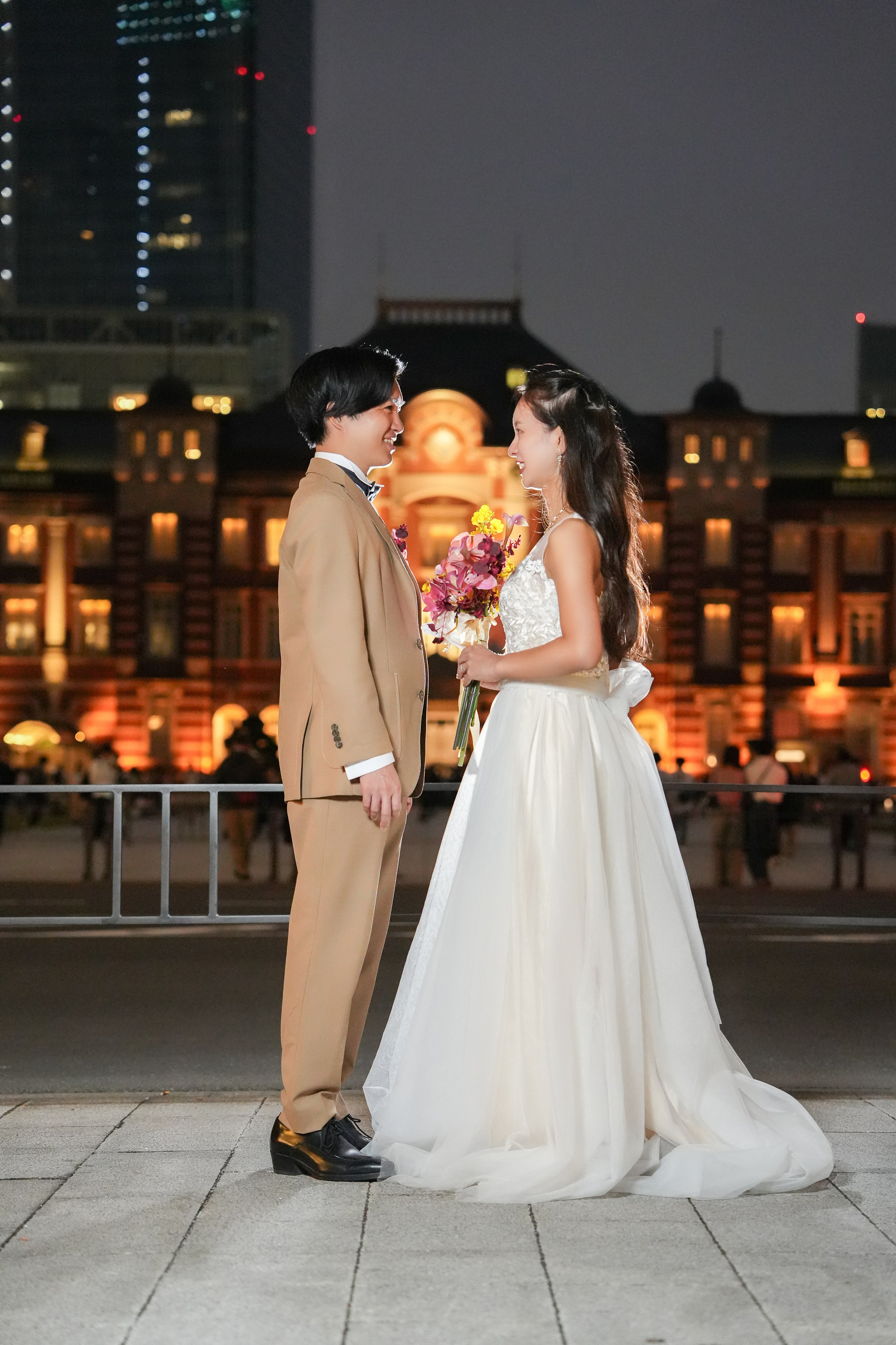 Вечерняя свадебная съёмка в Токио. Фотограф в Токио Япония