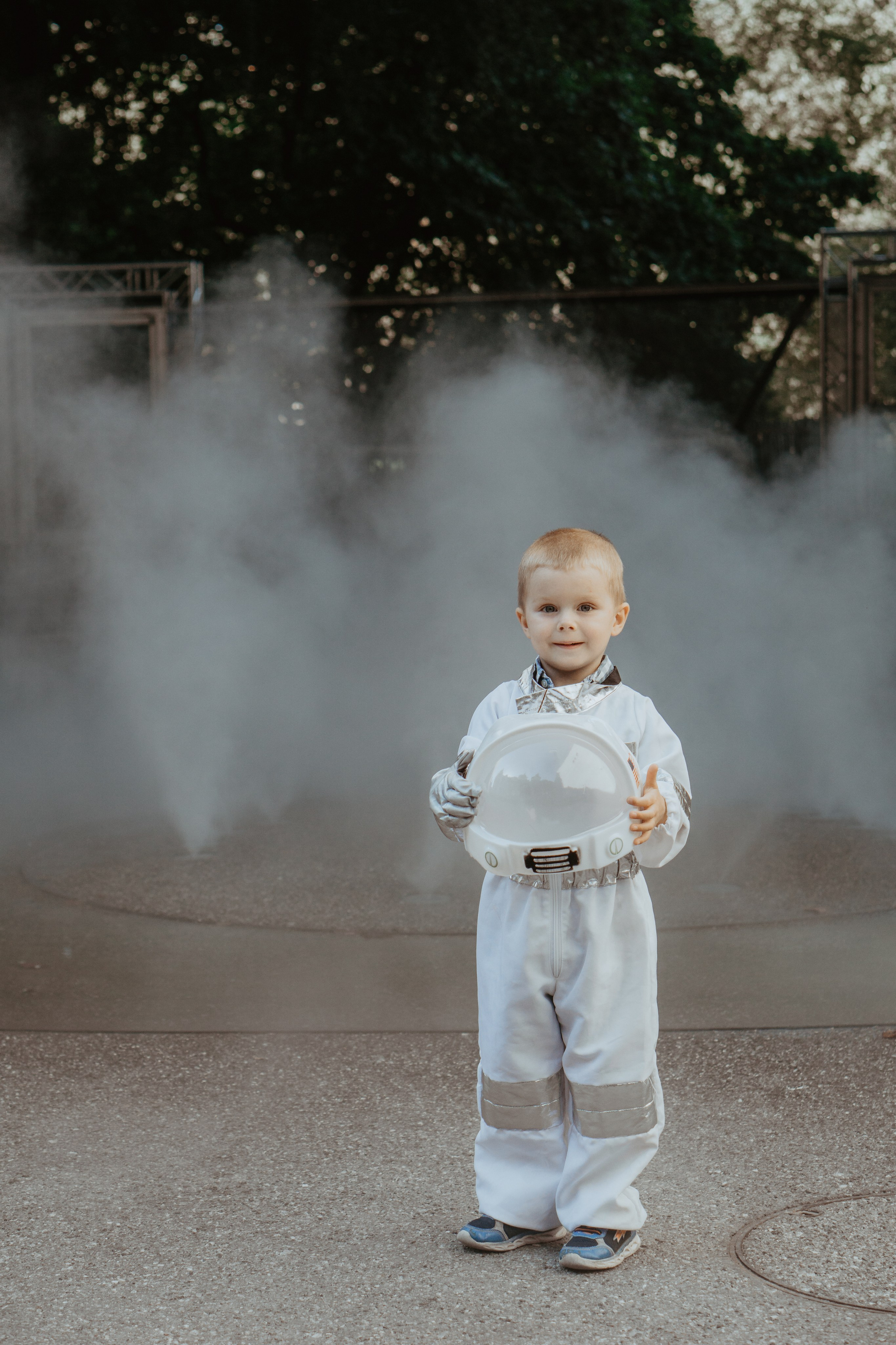 Brave astronaut and beautiful alien. Family photographer Aargau Zurich