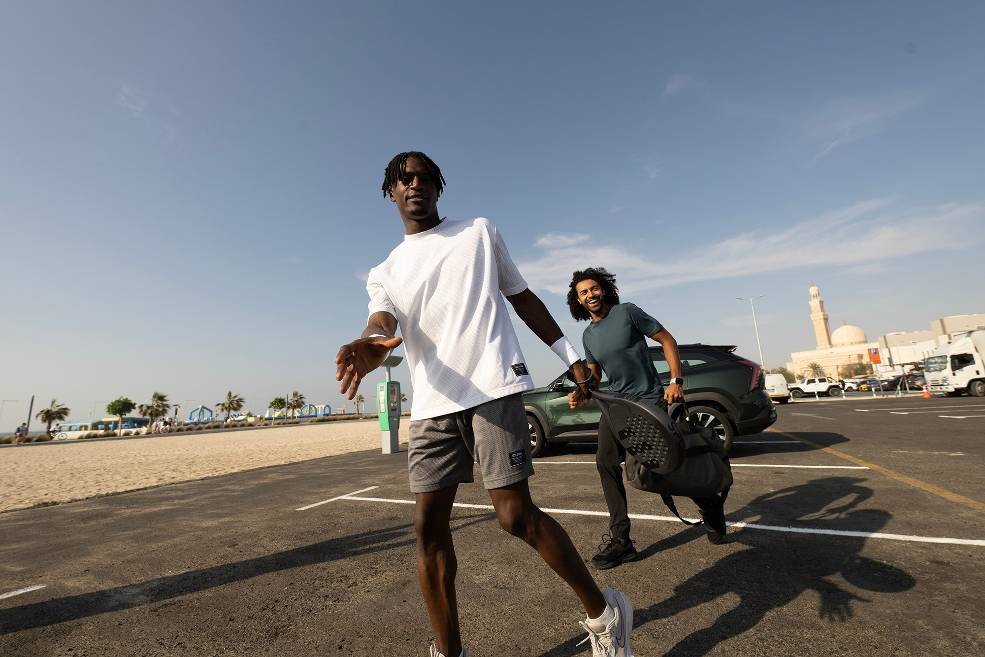 Foto Manipulyasiya Xidməti — Rəqəmsal Retouch və Kreativ Montaj. Bakıda Peşəkar Tədbir, Love Story və Təbiət Fotoqrafı — Elşən Baba