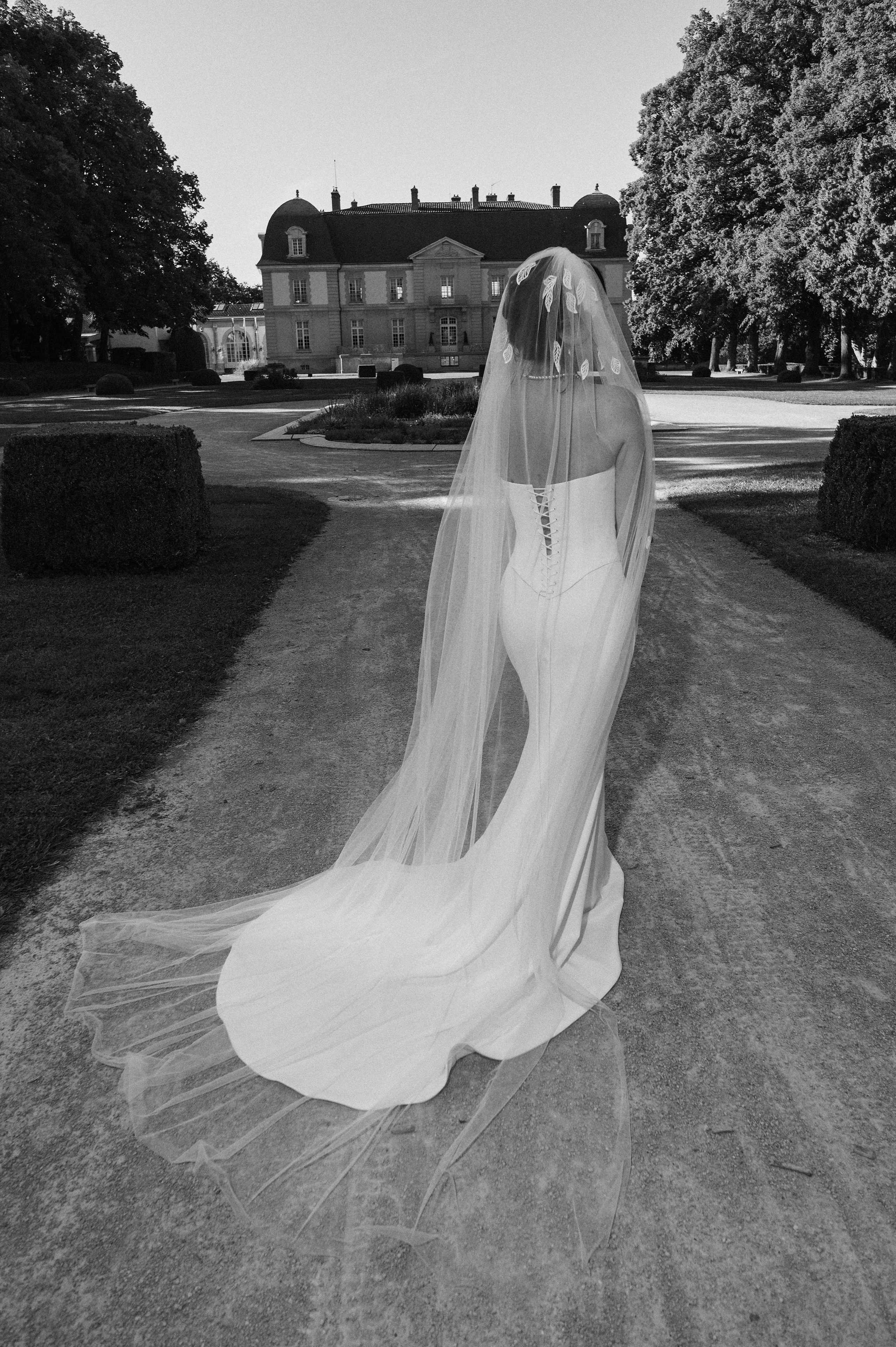 Photographe mariage Lyon portrait élégant mariée voile robe de mariée
