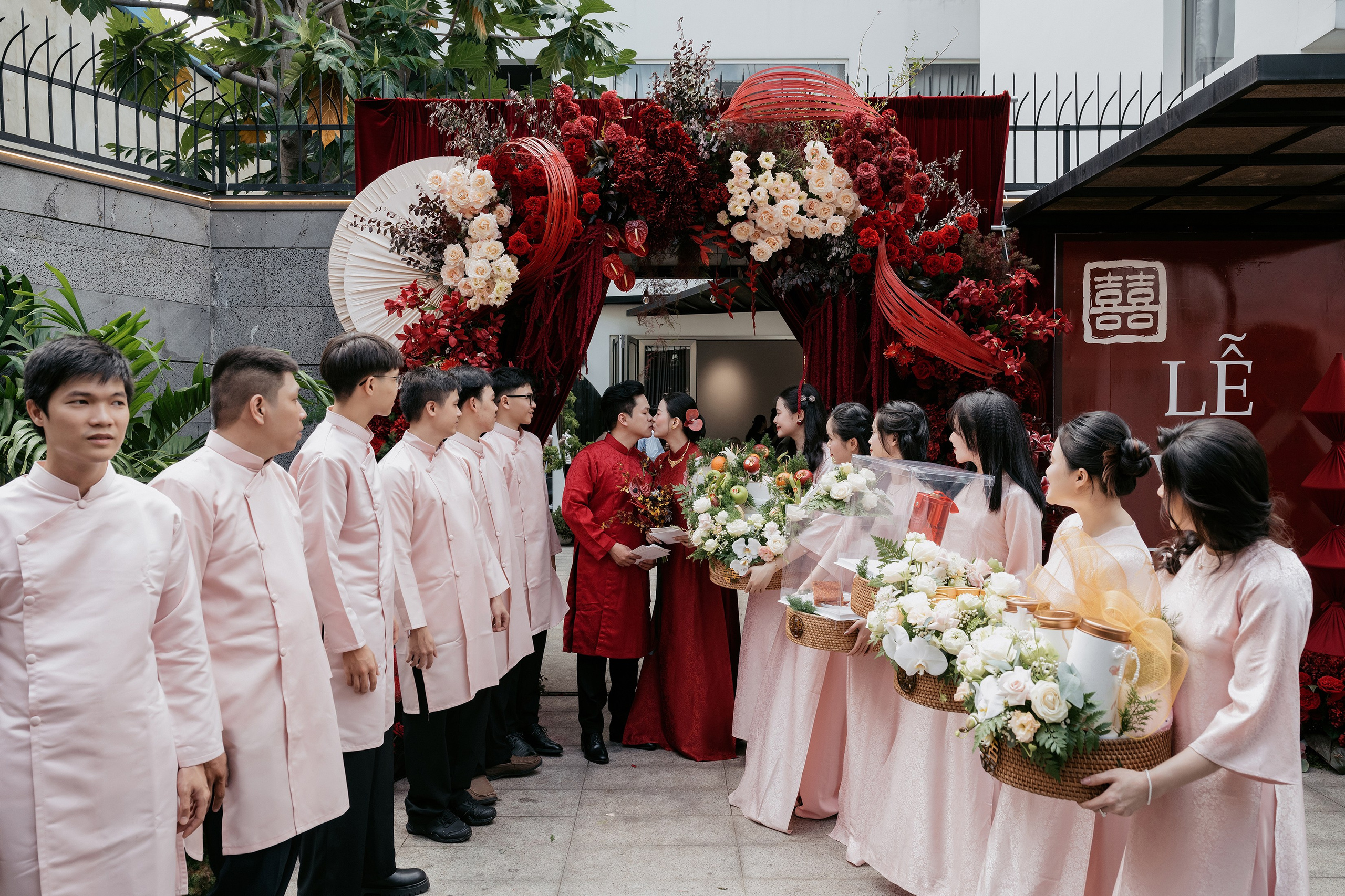 YEN LINH & HOANG QUY / Wedding Ceremony. Nhiếp ảnh gia đám cưới hàng đầu tại Thành Phố Hồ Chí Minh