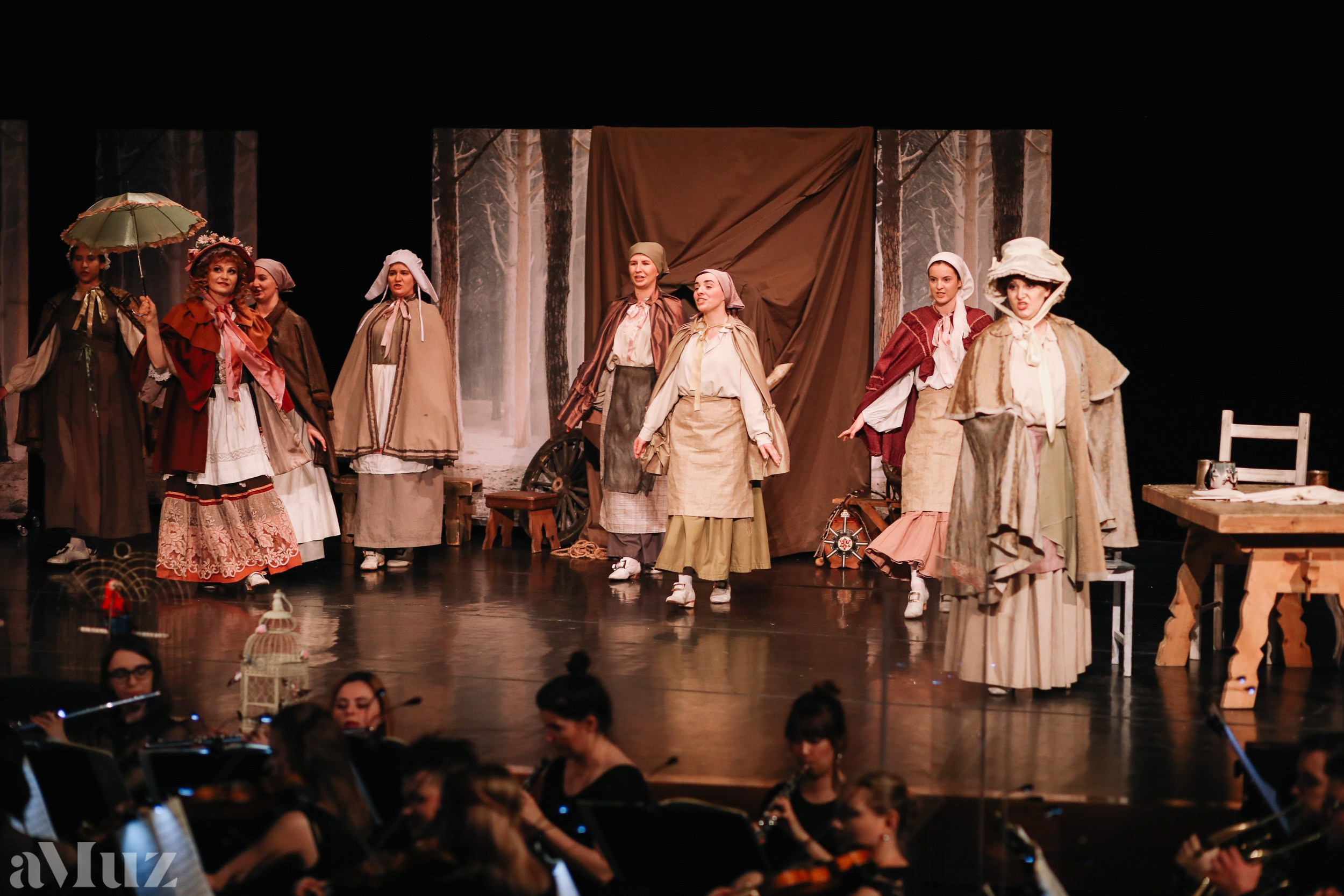 Opera Łąkowa. Fotograf Ślubny Warszawa - Sesje Biznesowe Rodzinne Eventy