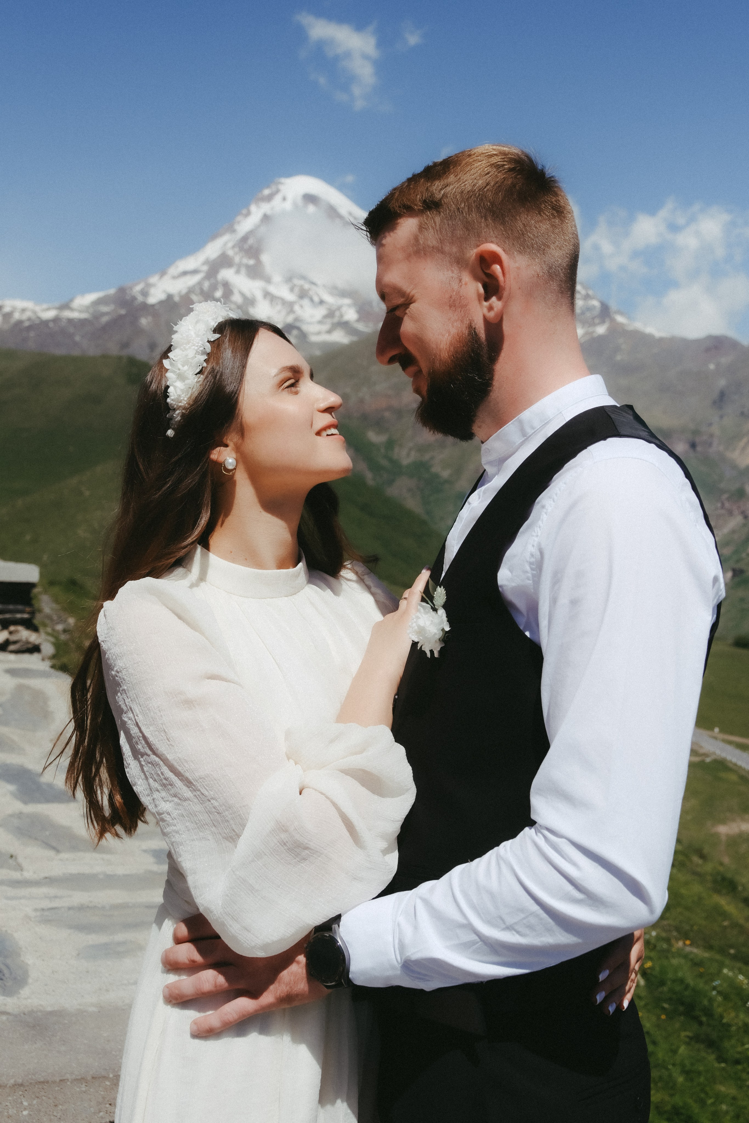 Couples & Weddings. Wedding & Couple Photographer in Georgia | Kazbegi Mountain Photoshoots