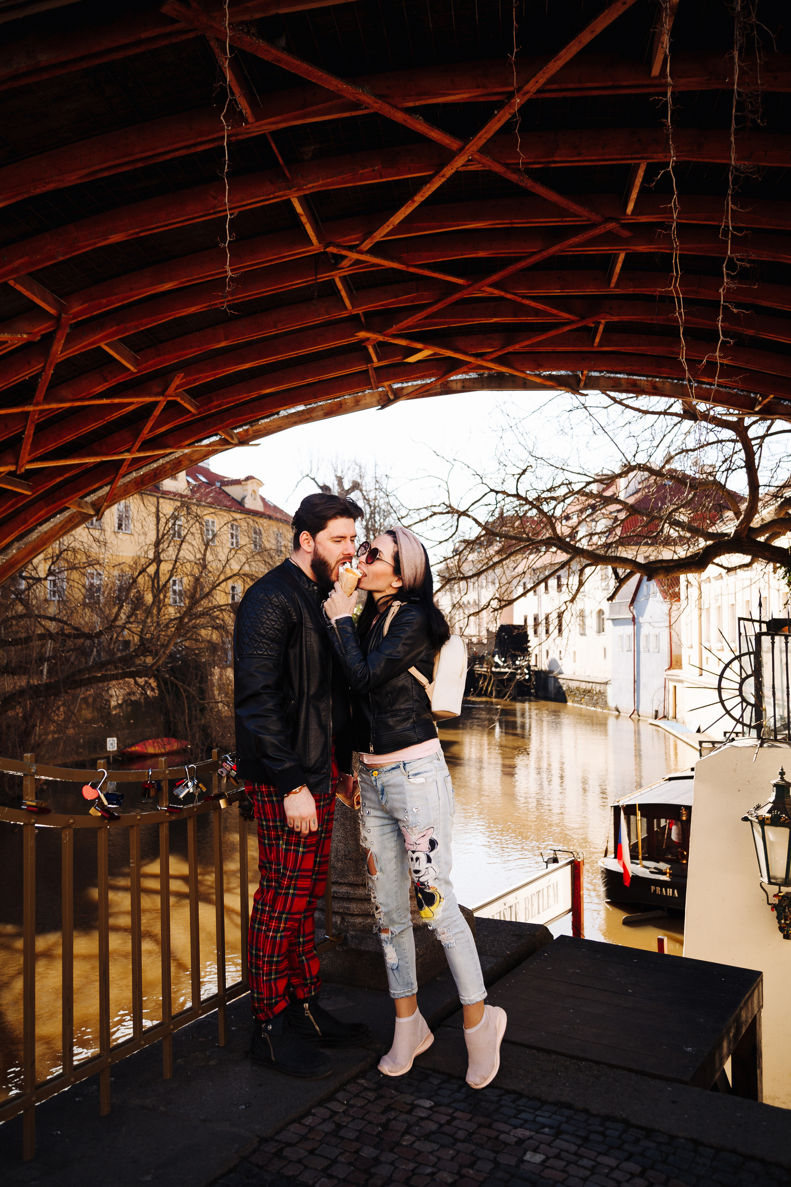 Nika, Nicol & Kolya. Photographer in Prague for tourists