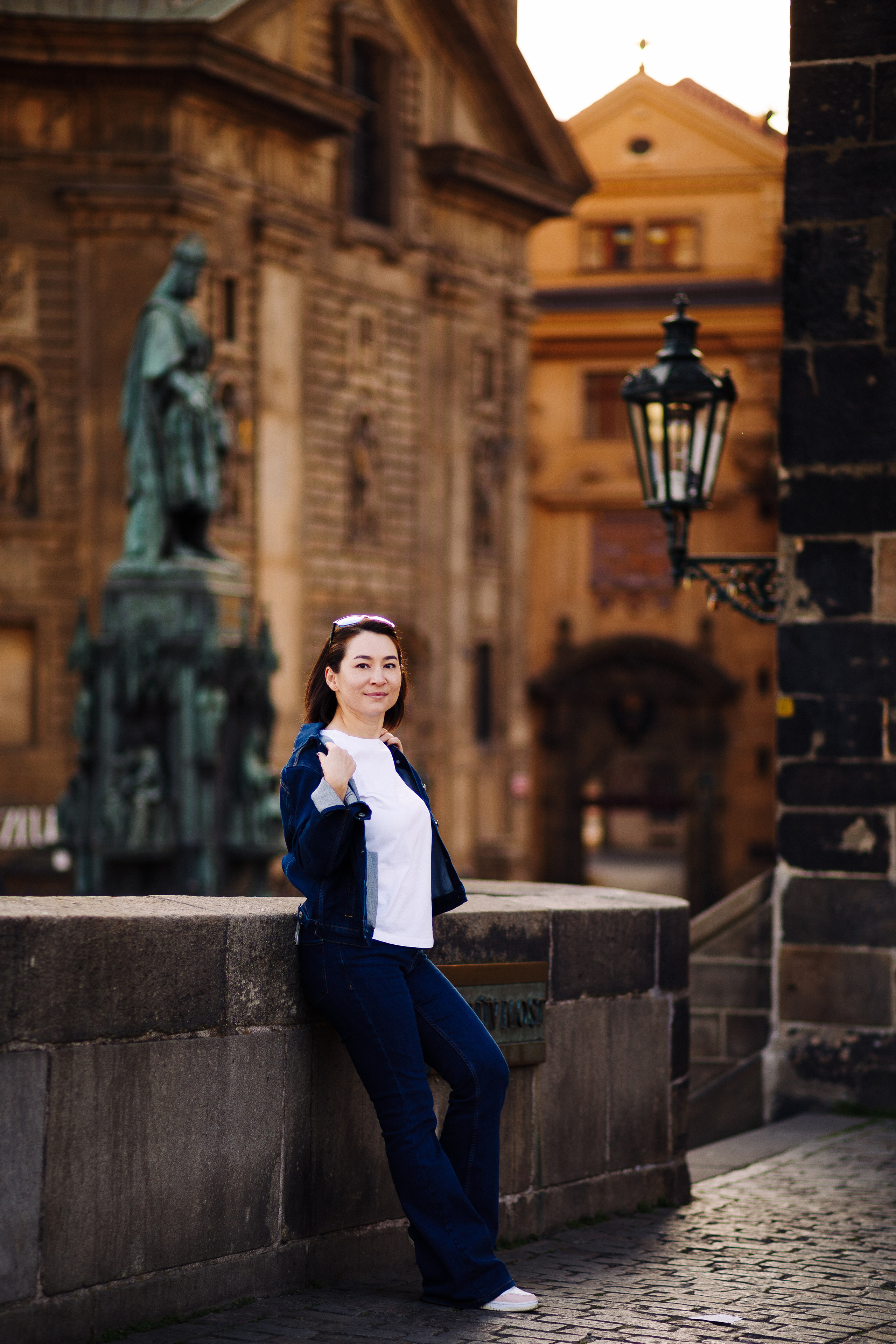 Gulmiras photoshoot. Photographer in Prague for tourists