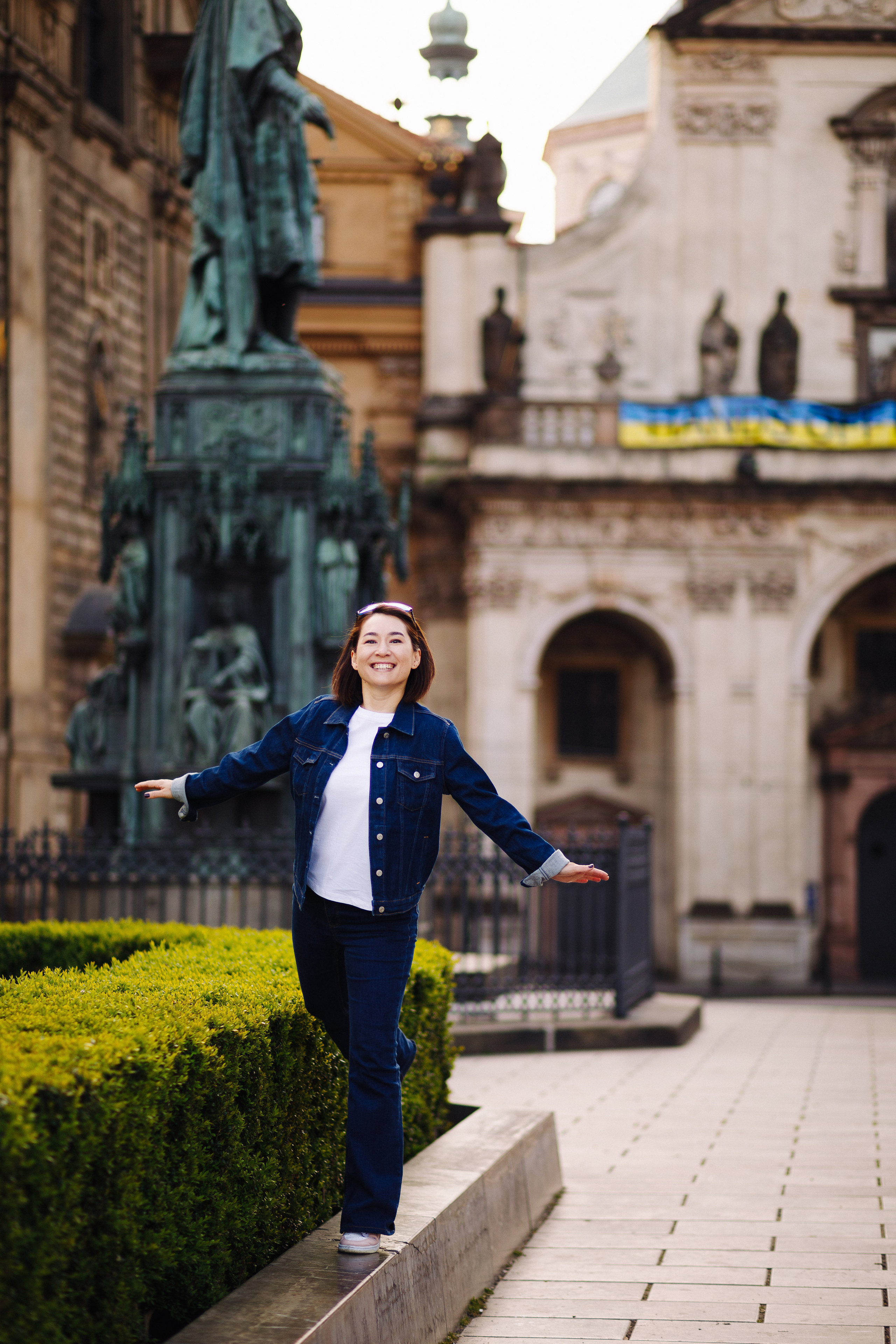 Gulmiras photoshoot. Photographer in Prague for tourists