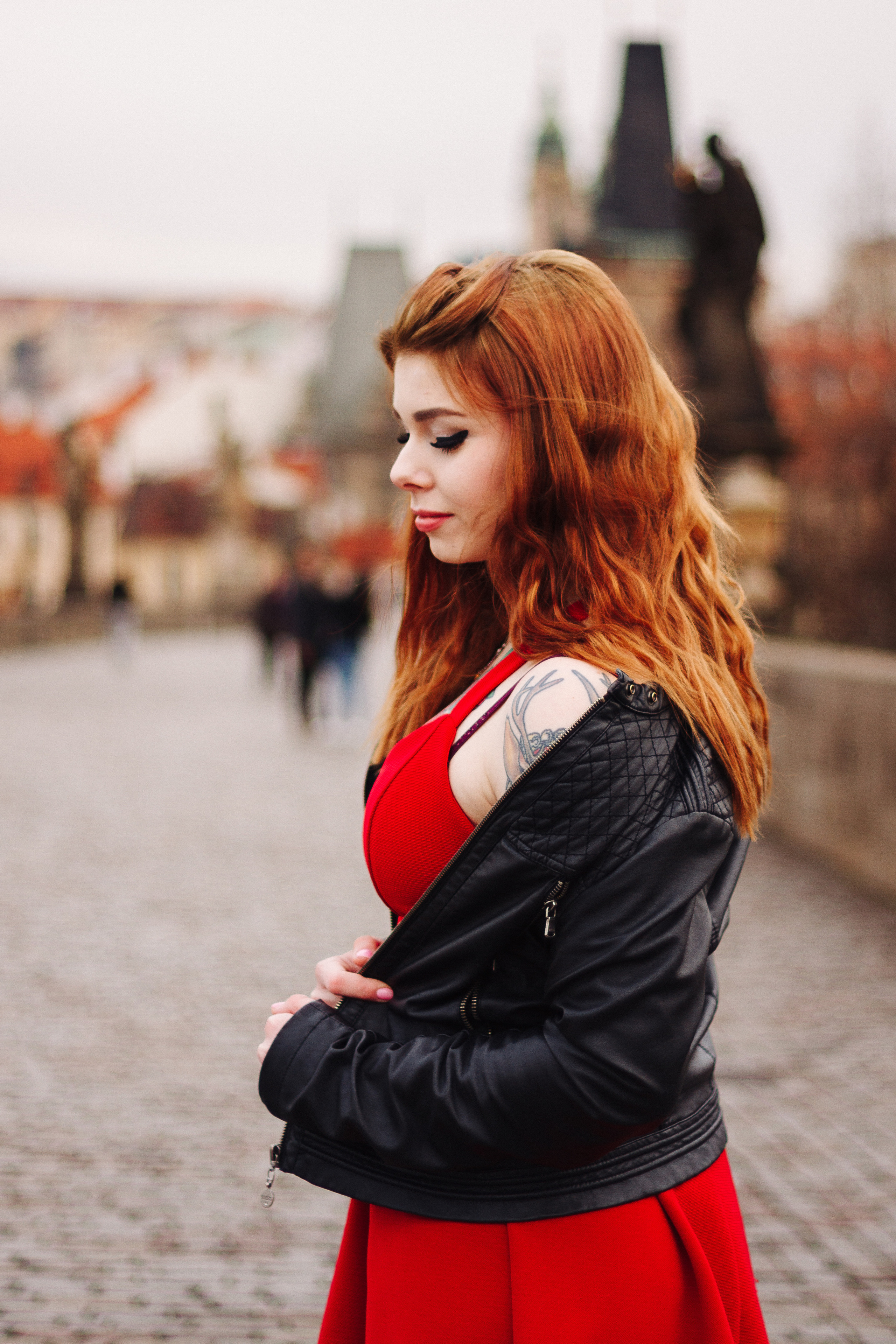 Elizabeth. Photographer in Prague for tourists