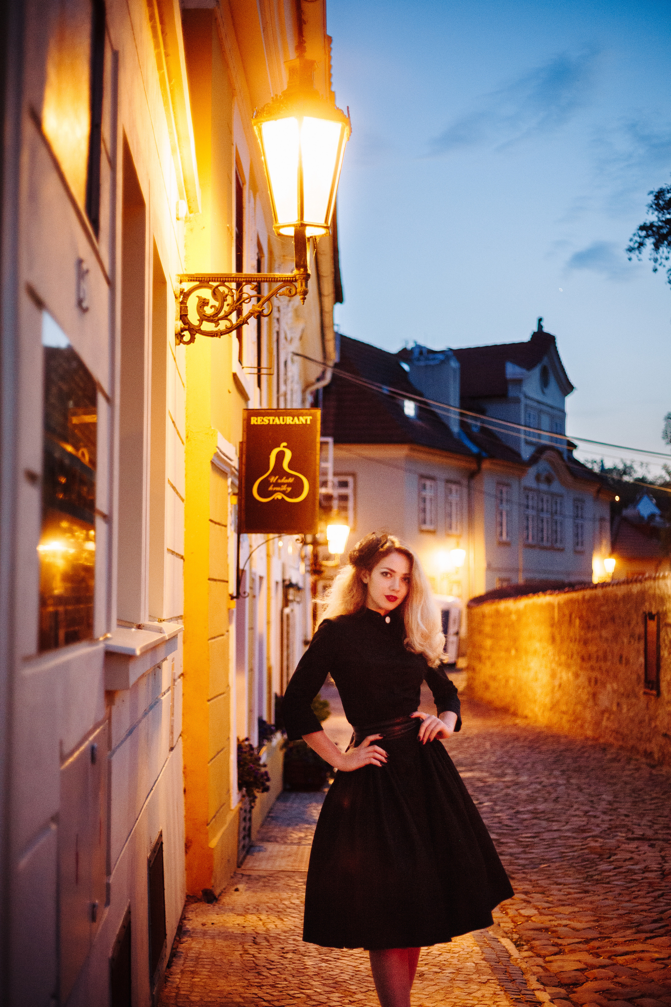 Victoria. Photographer in Prague for tourists