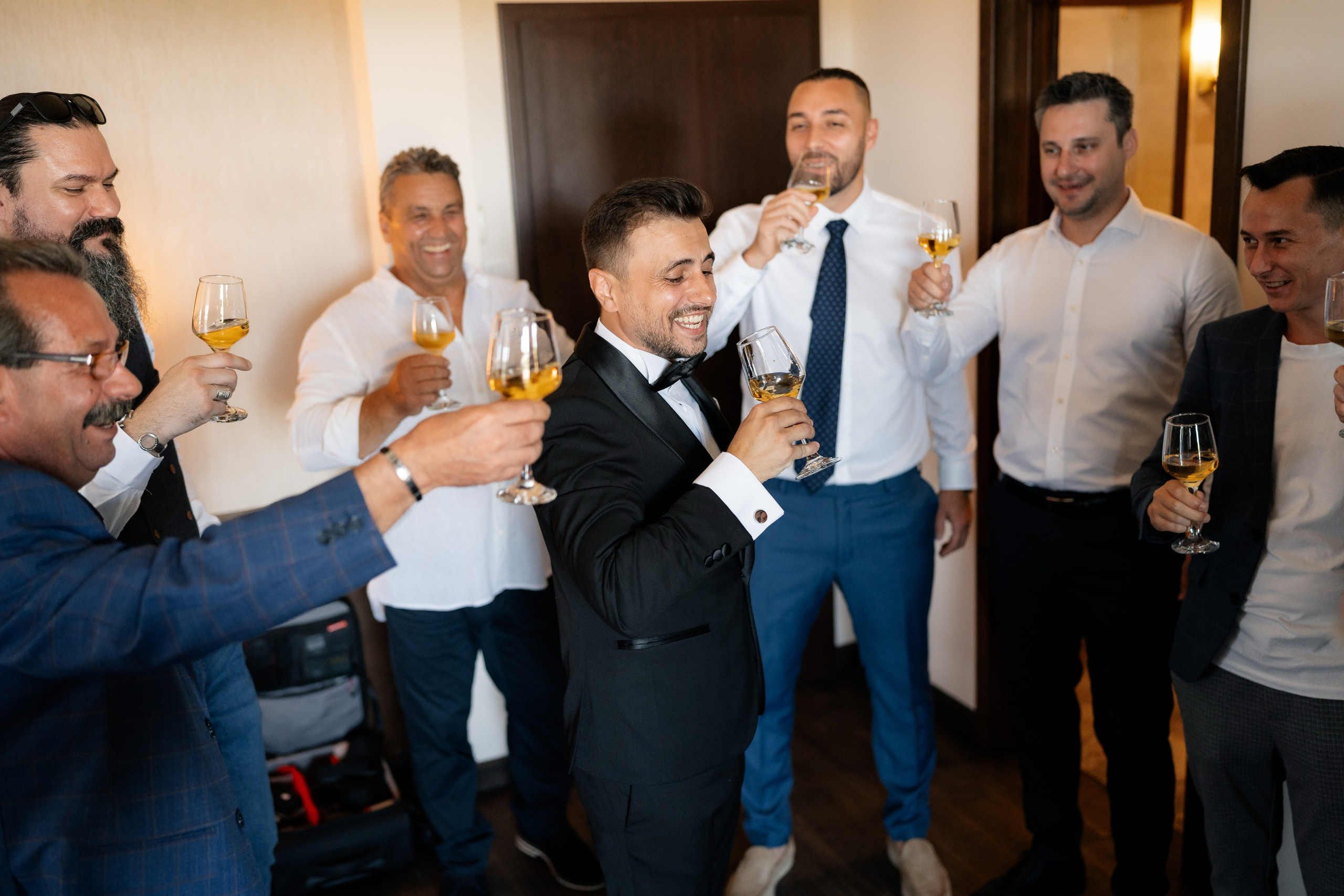 Sandra & Razvan. Destination Wedding Photographer Alex Pasarelu