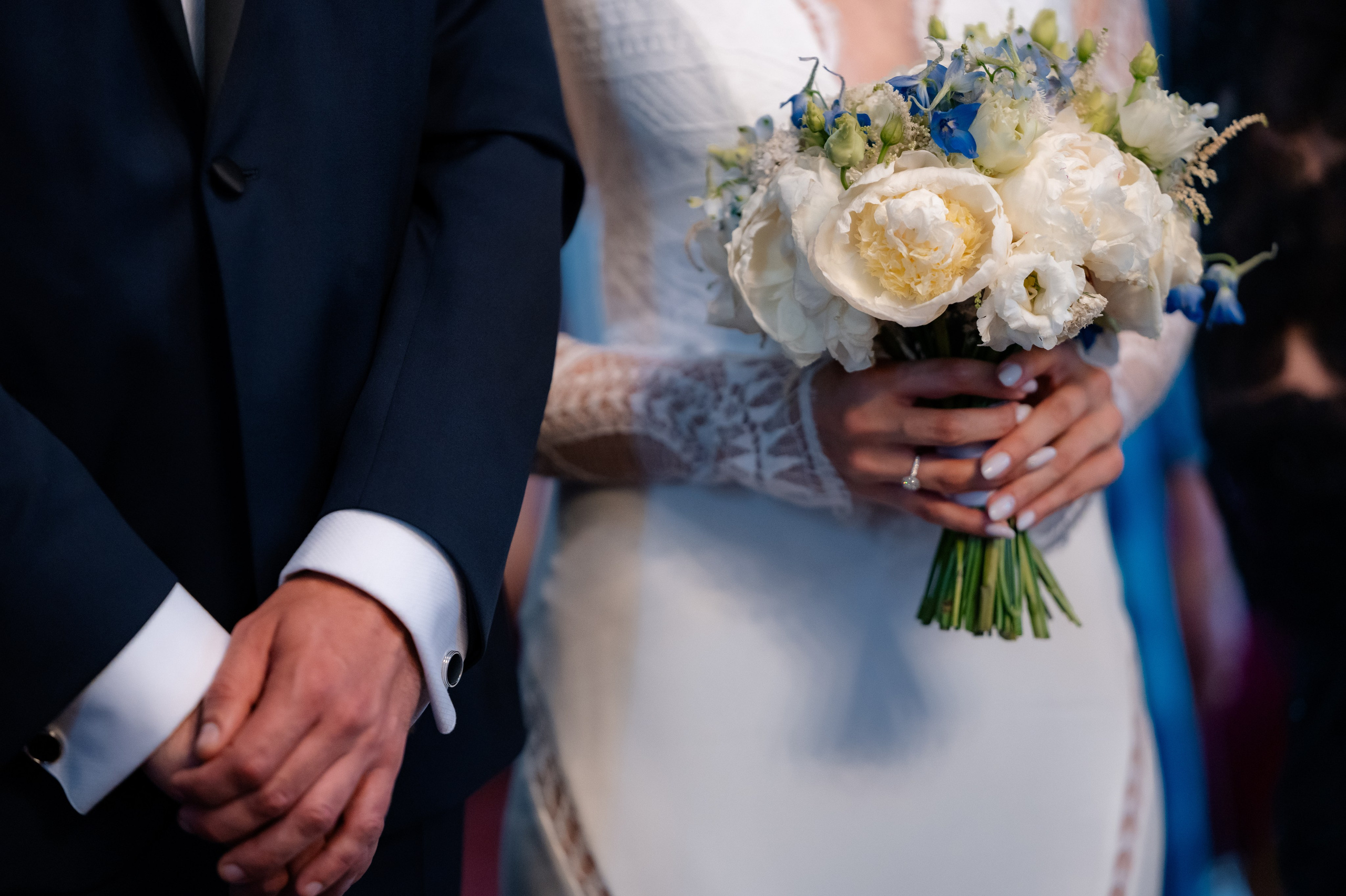 Elly & Andrew. Destination Wedding Photographer Alex Pasarelu