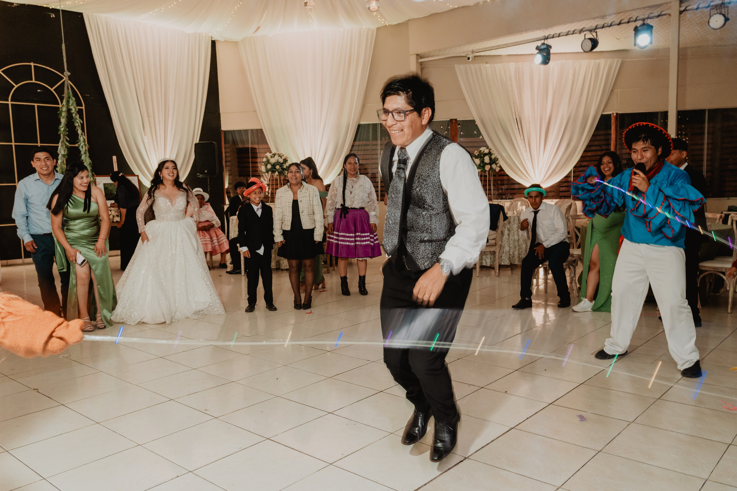 FERNANDO + MARIBEL | BODA RELIGIOSA. Studio KVTA | Fotografía y Video de Bodas en Arequipa