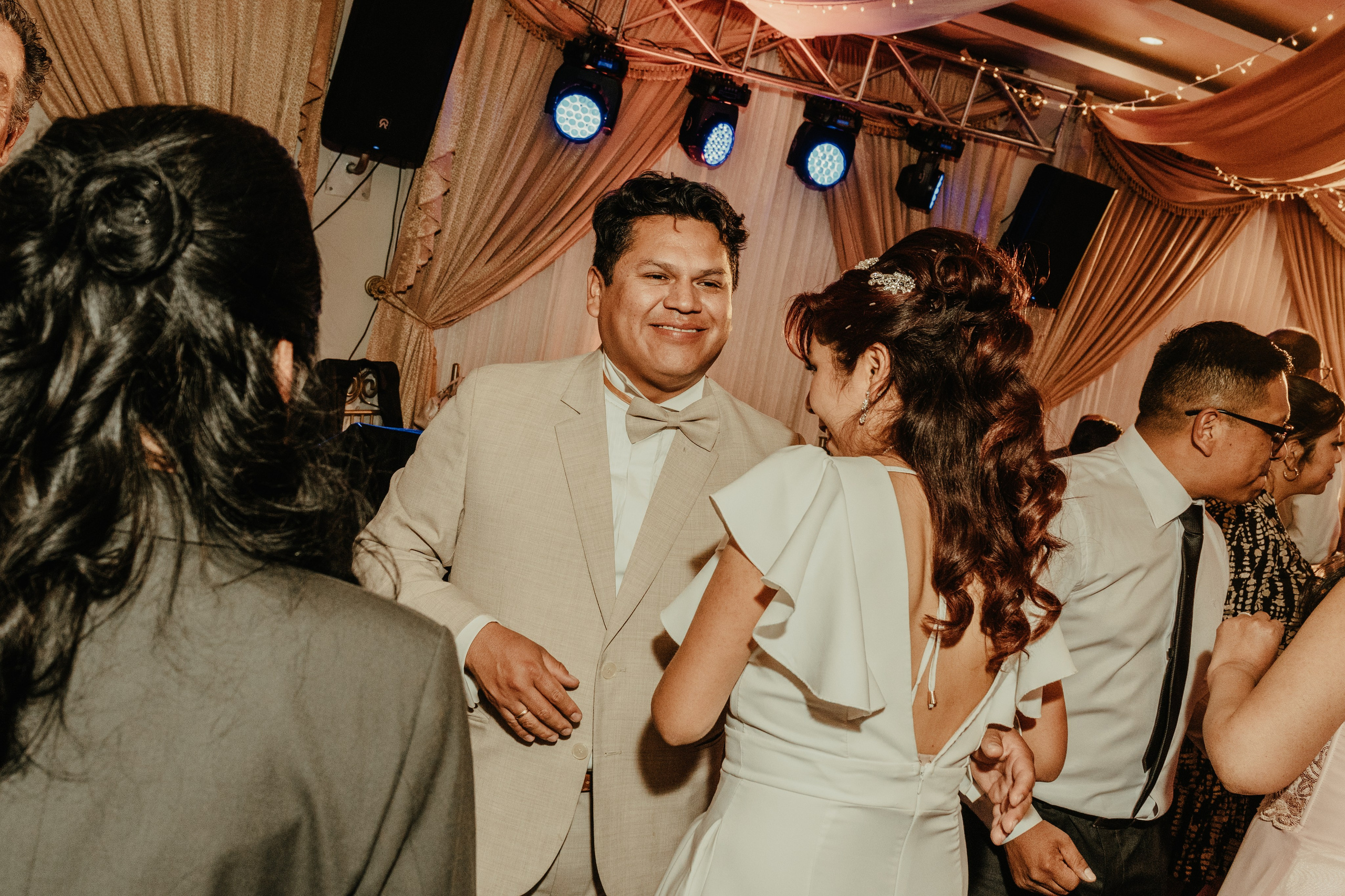 VANESSA + FRANKLIN BODA RELIGIOSA. Studio KVTA | Fotografía y Video de Bodas en Arequipa