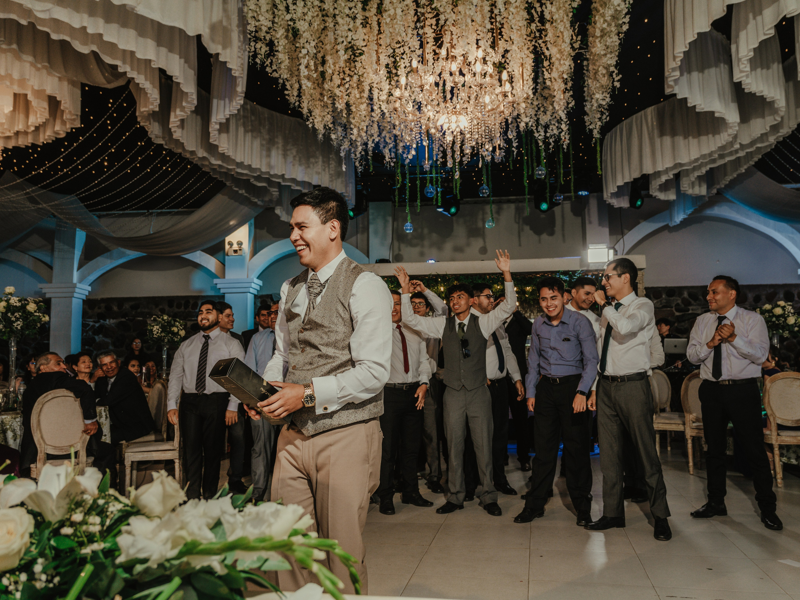 CARLA Y MARIO BODA RELIGIOSA. Studio KVTA | Fotografía y Video de Bodas en Arequipa