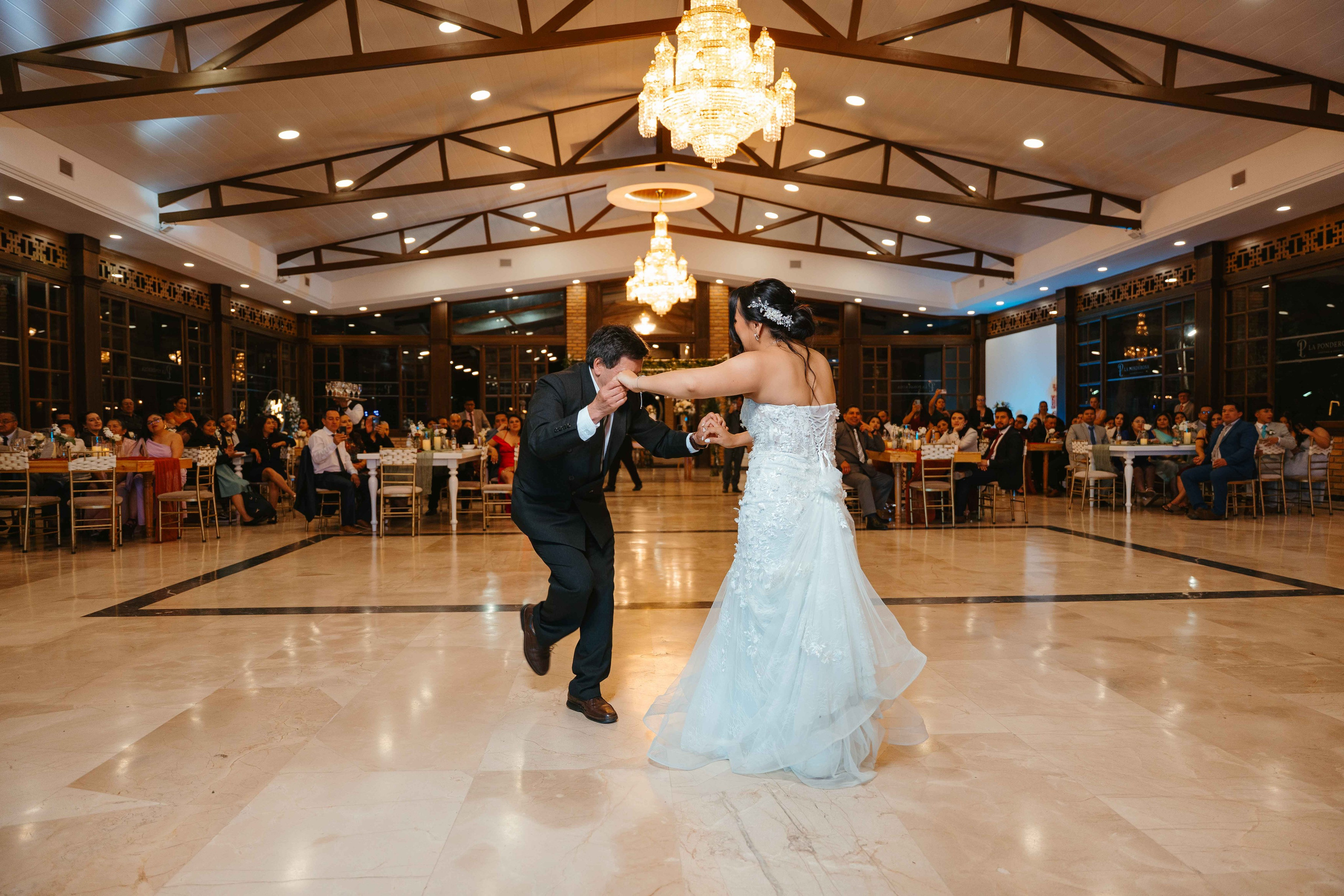 Karol y Jairon. Fotógrafo de bodas en Loja Ecuador | Piero Alvarez PH