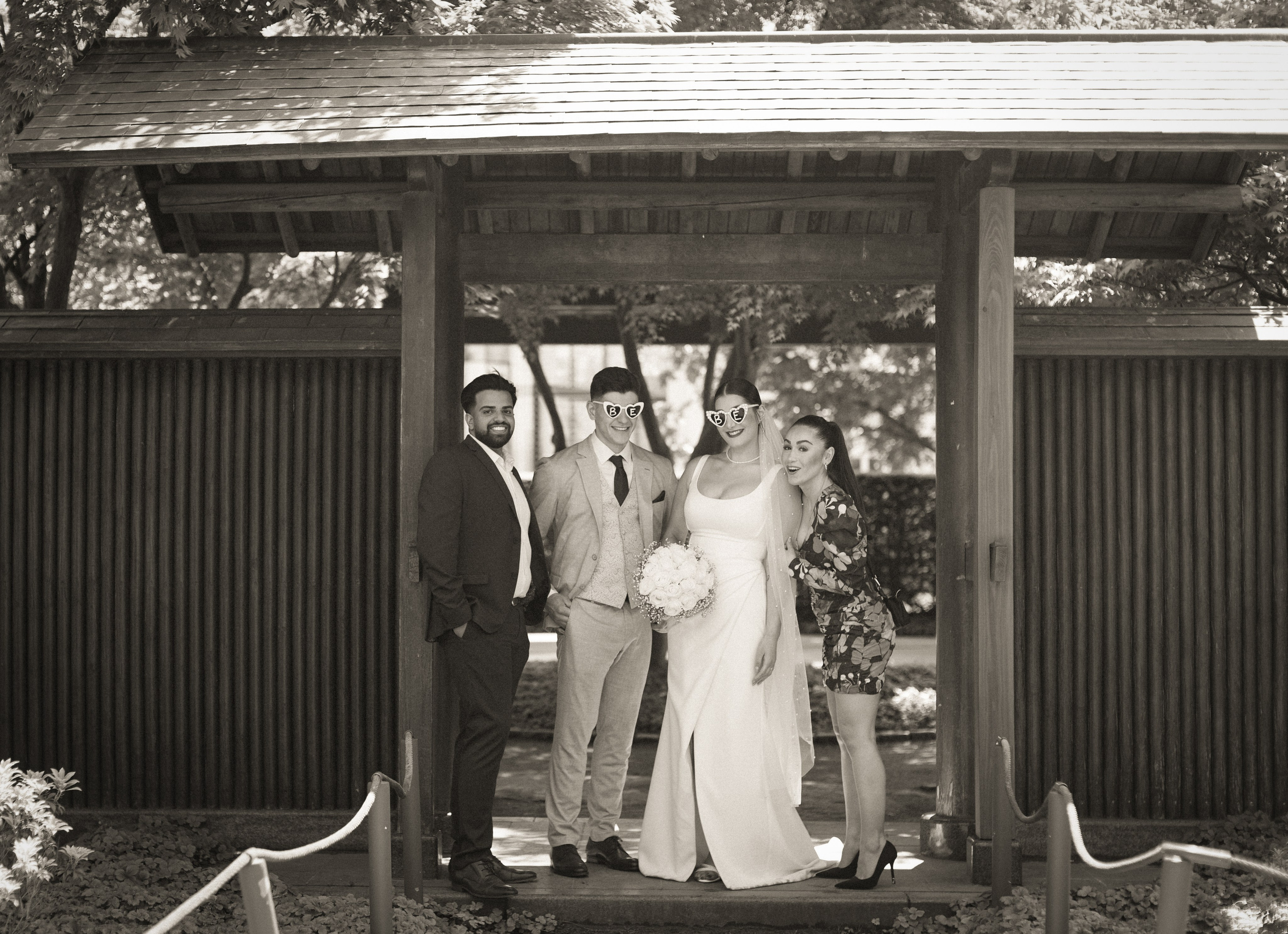 Natürliche Hochzeitsfotografie im Planten un Blomen | Hamburgs grüne Oase. Hochzeitsfotograf und Hochzeitsvideograf aus Hamburg | Roka21Film