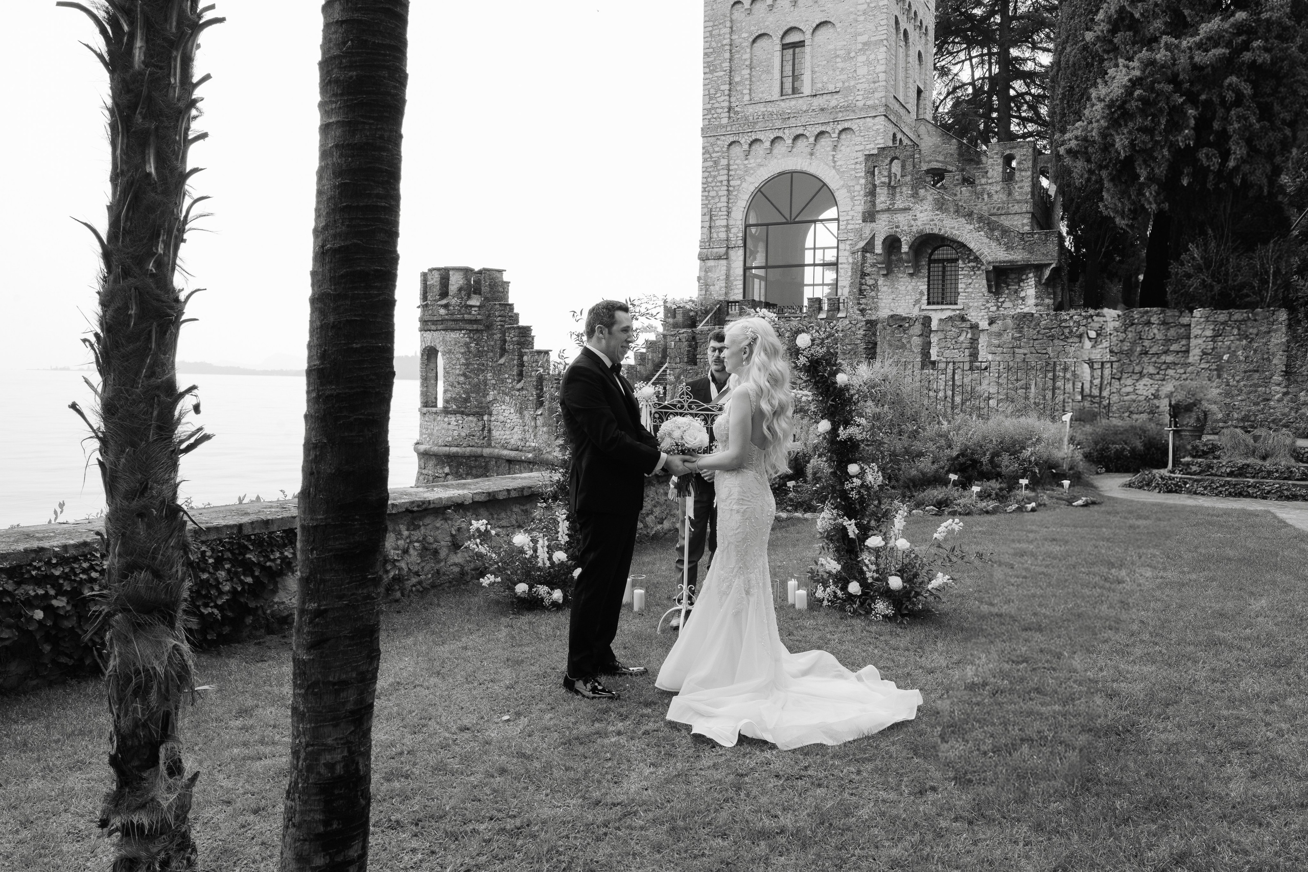 LINDSEY AND ROBERT _LAKE GARDA. PHOTOGRAPHER IN ITALY