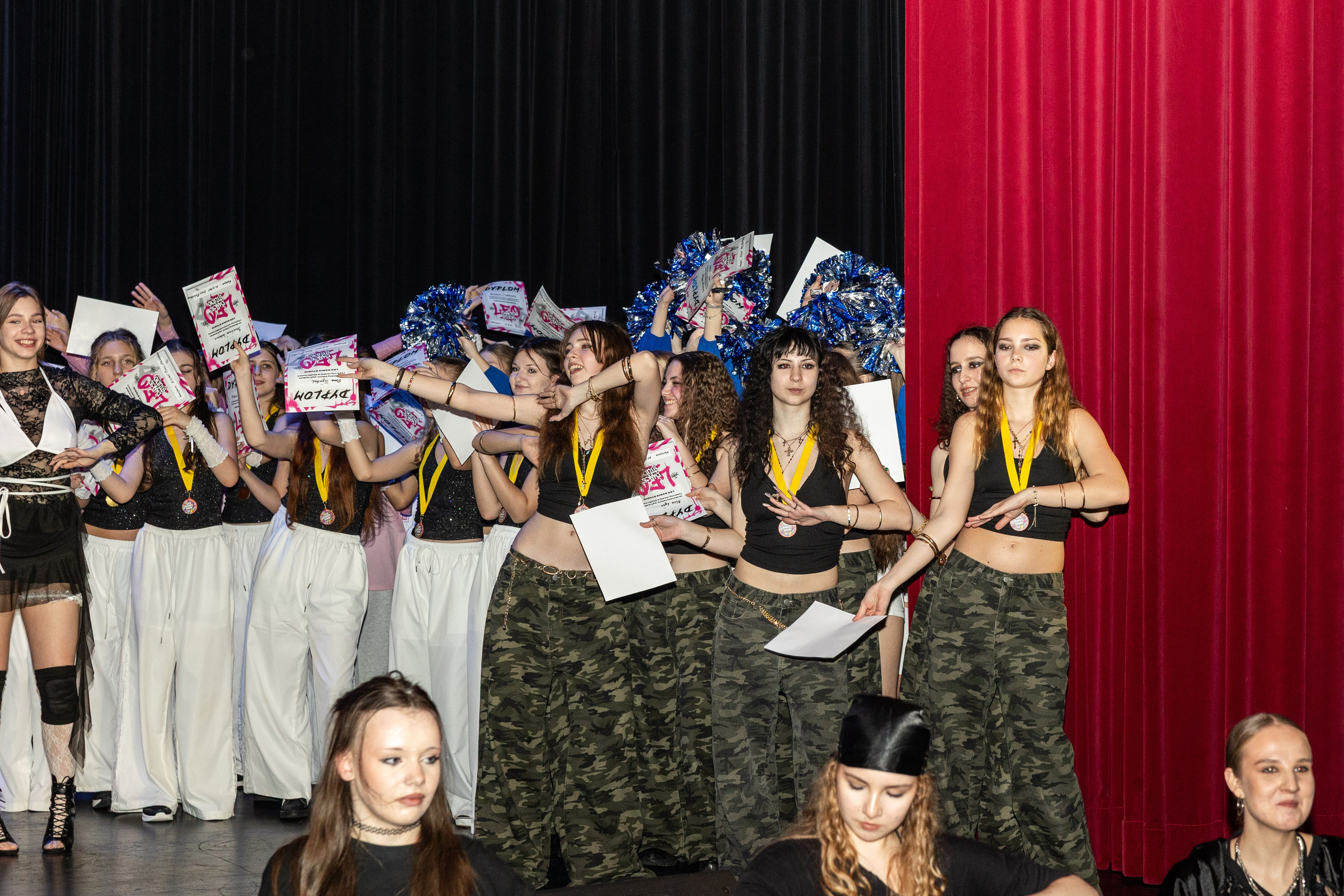 LEO DANCE SHOW WINTER 2025. Семейный и детский фотограф в Варшаве Мила Бобровская