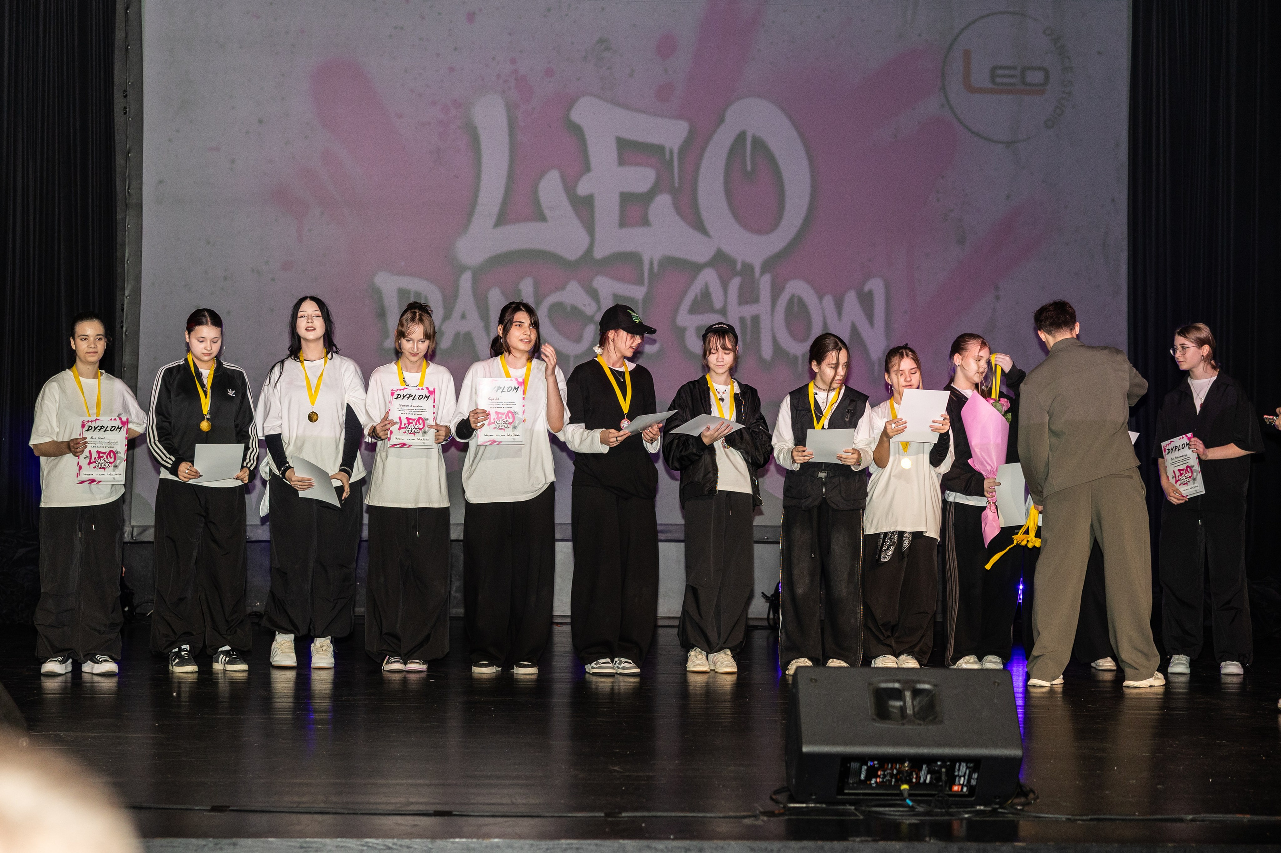 LEO DANCE SHOW WINTER 2025. Семейный и детский фотограф в Варшаве Мила Бобровская