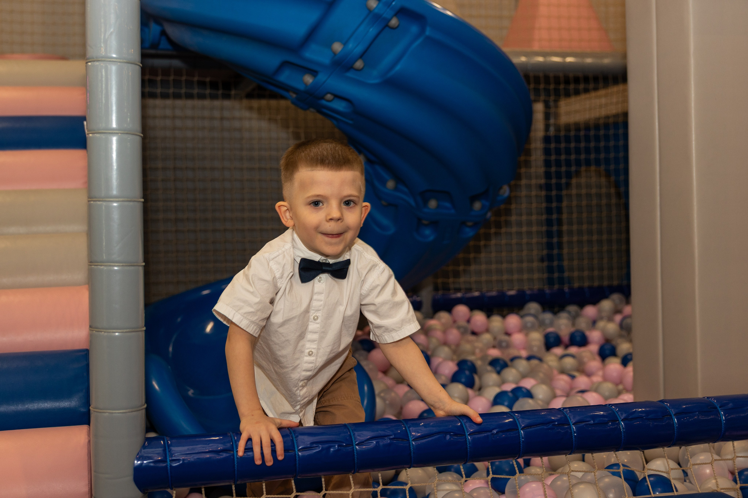 День рождения Артёма 24 января 2026 года. Семейный и детский фотограф в Варшаве Мила Бобровская