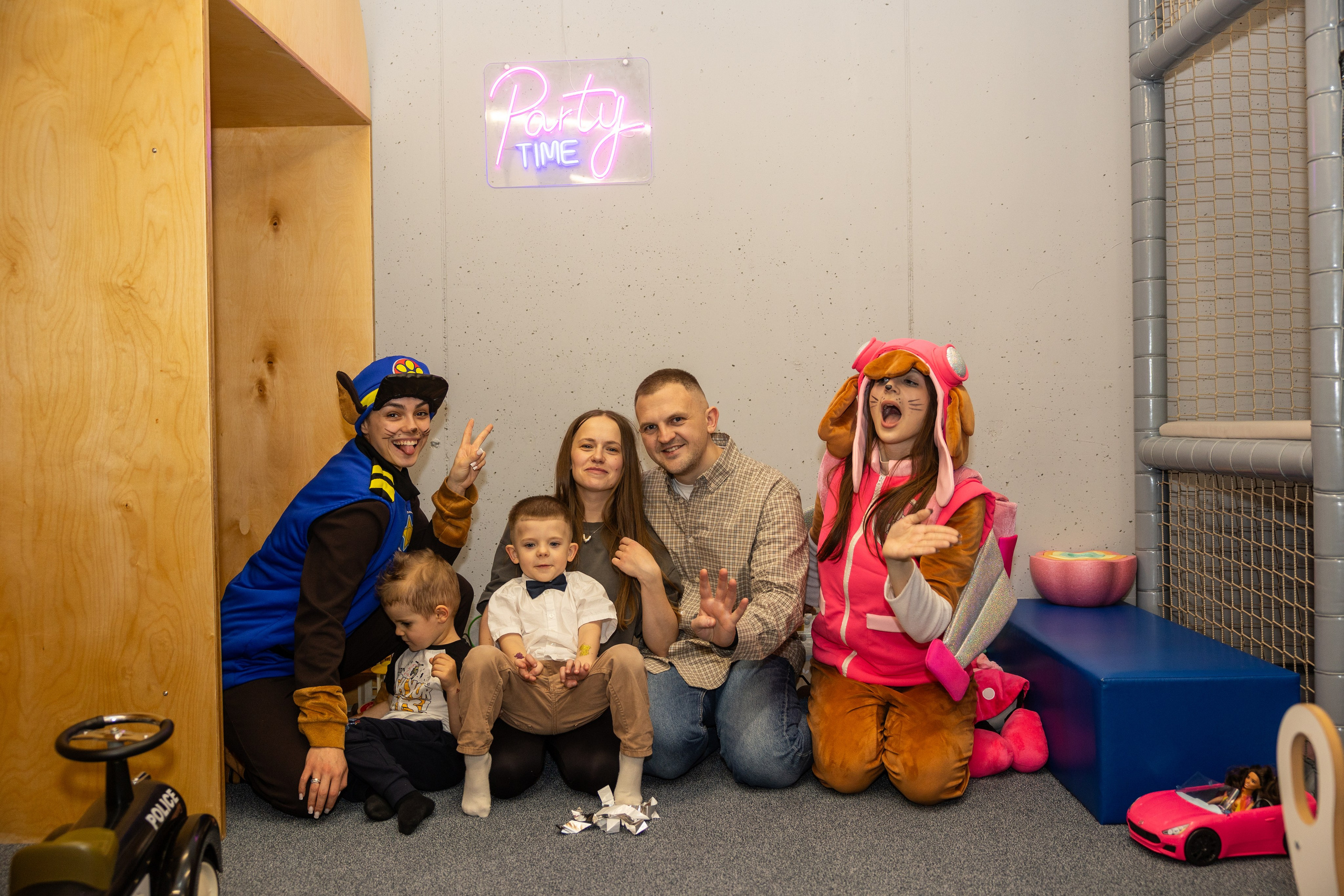 День рождения Артёма 24 января 2026 года. Семейный и детский фотограф в Варшаве Мила Бобровская