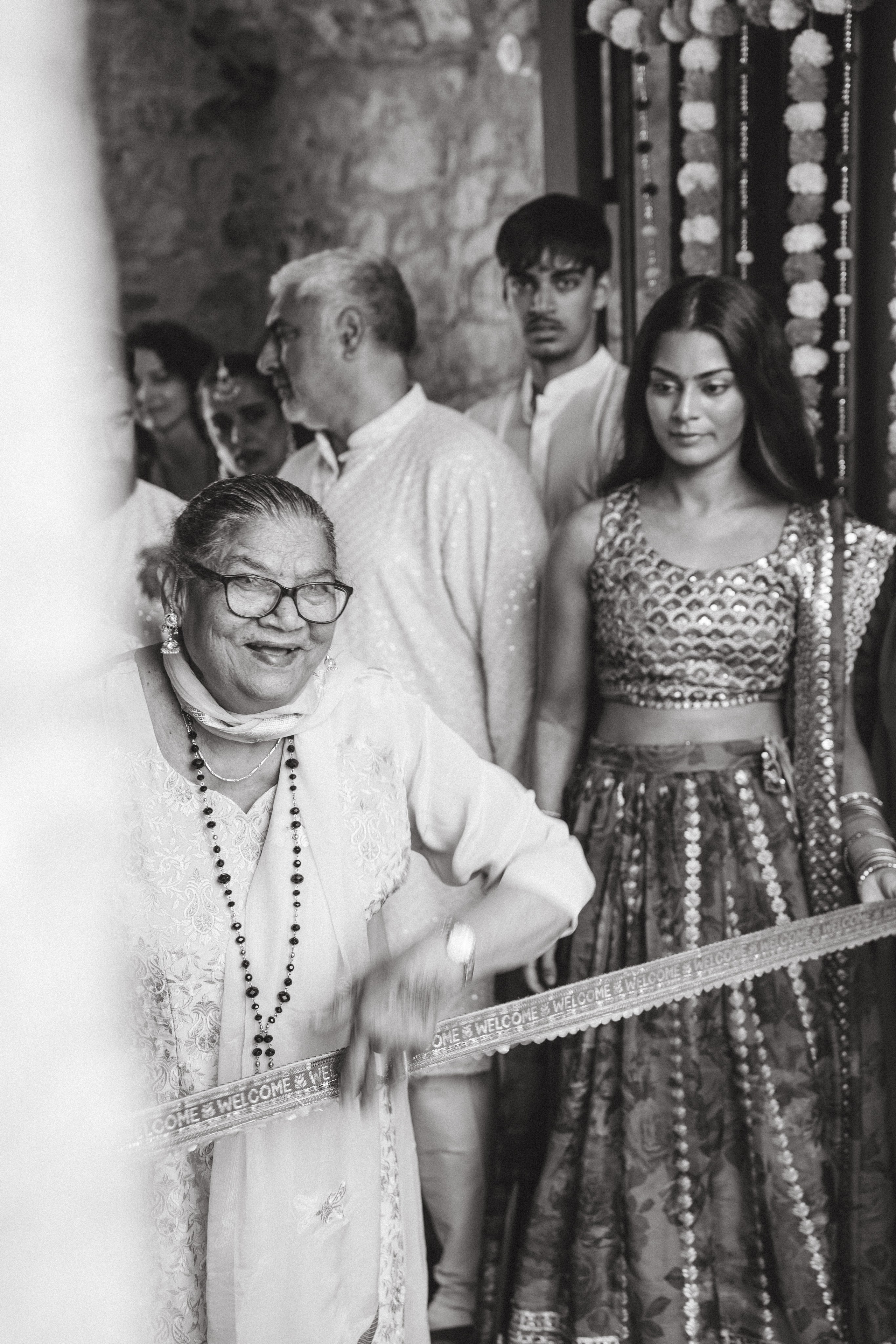 Patrik & Naomi. Monestir Sant Salvi. Paola wedding photographer / videographer in Barcelona