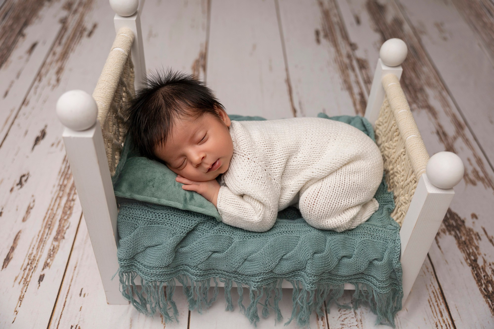 Setups. Newborn photographer in Tampa Bay Area, FL