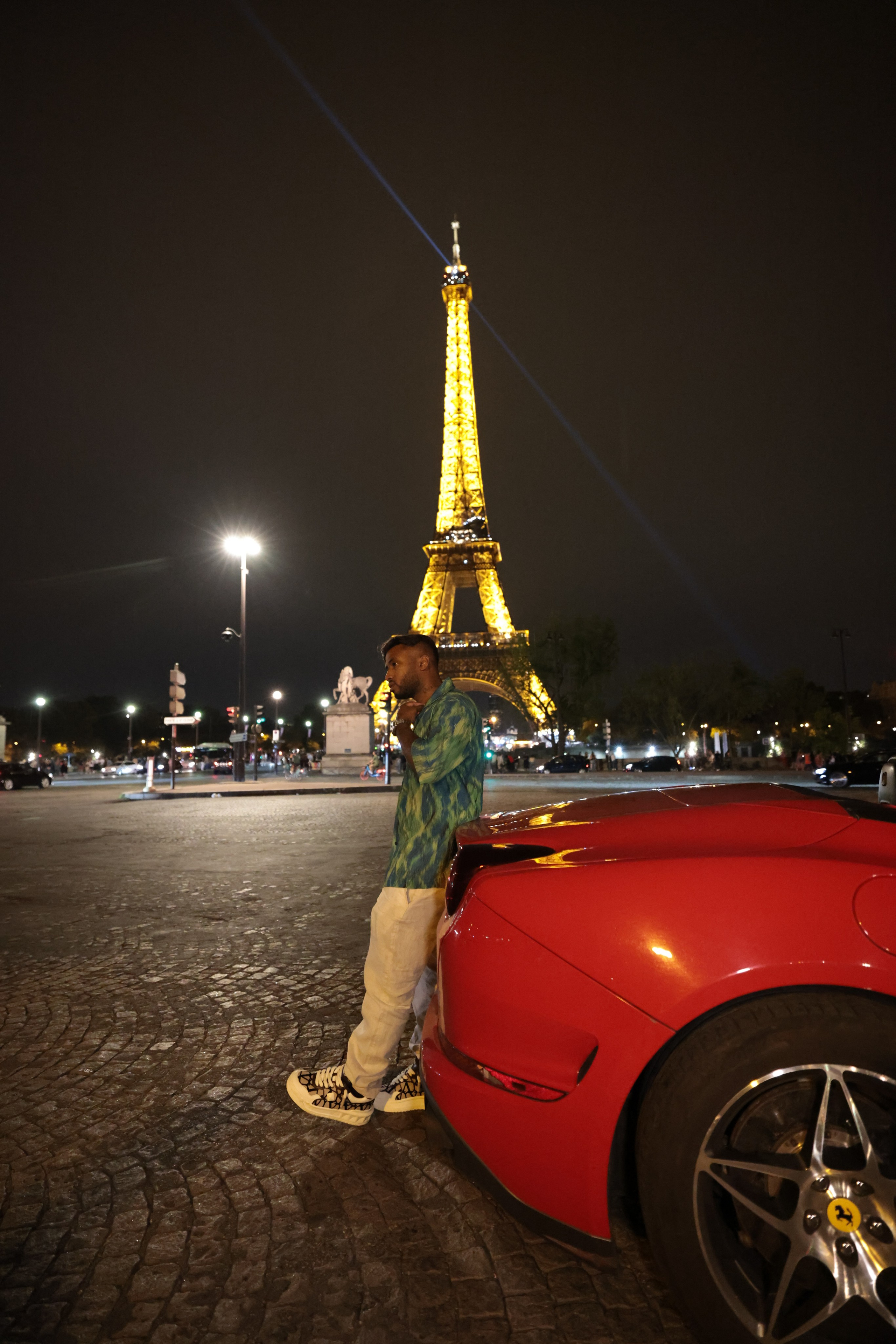 Ken. Director — Photo & Video Paris