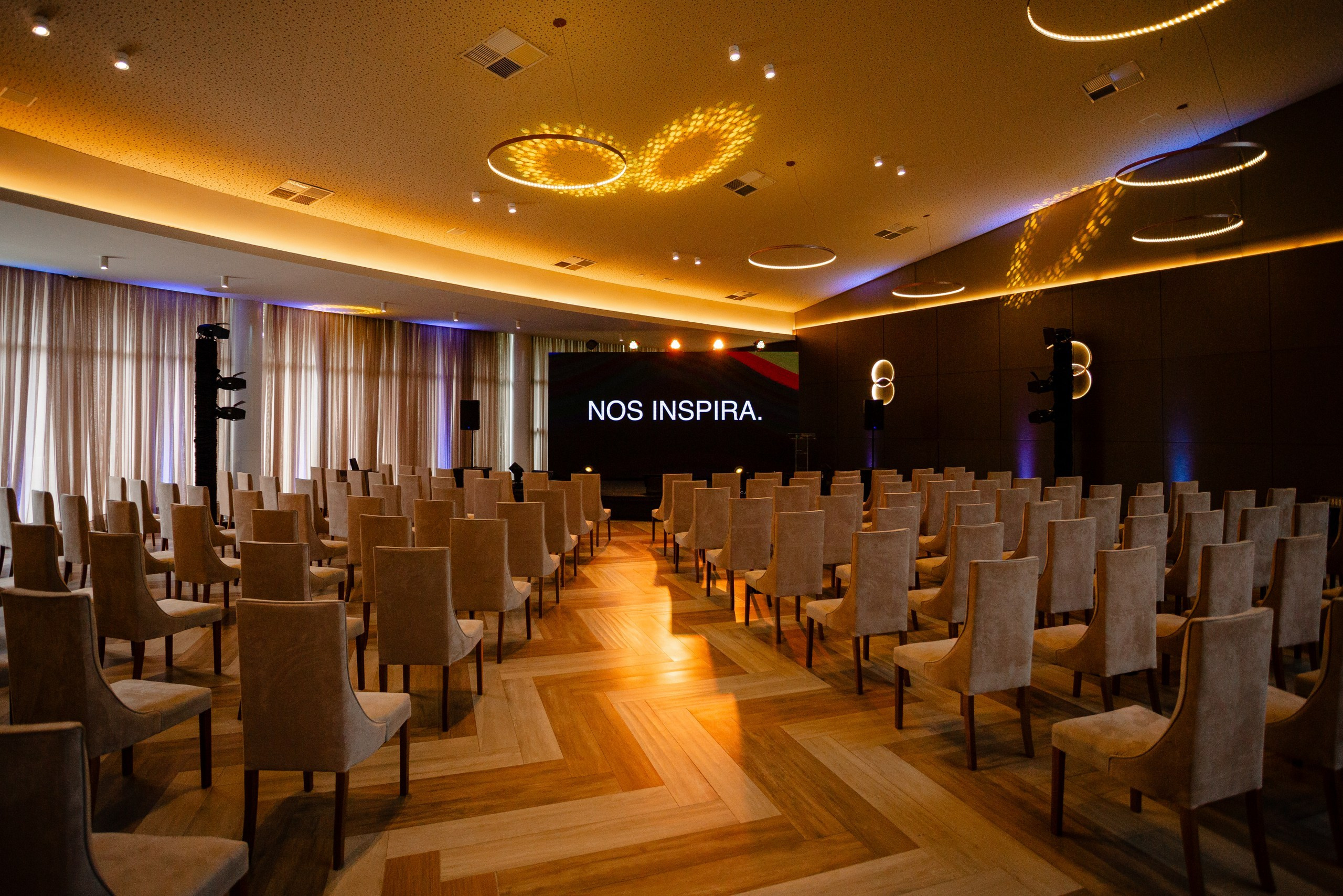 Evento corporativo Triveni Day com César Cielo em Itajaí