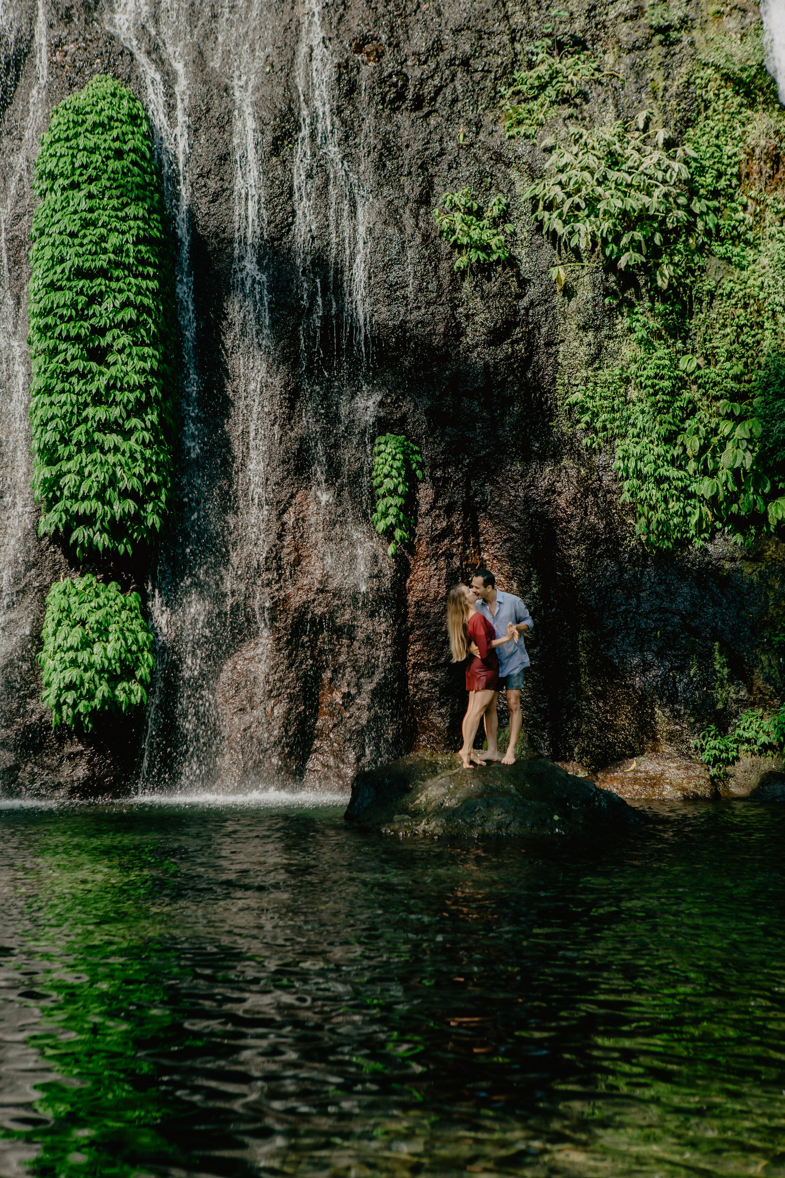 Honeymoon photo shoot in Bali. Female Photographer in Bali