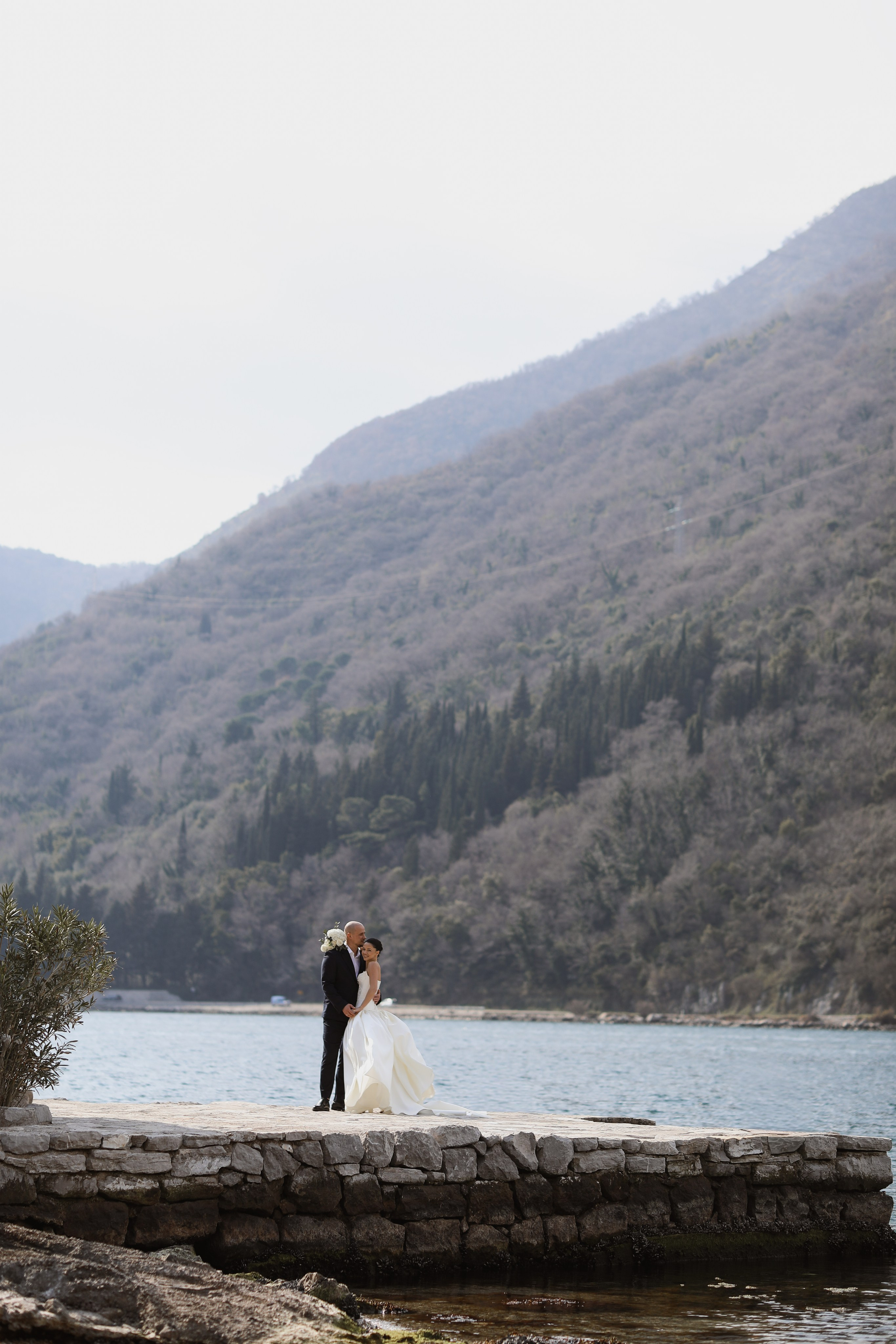 Wedding Photoshoot in Montenegro. Destination Wedding Photographer in Montenegro & Europe — Valeriya Komar